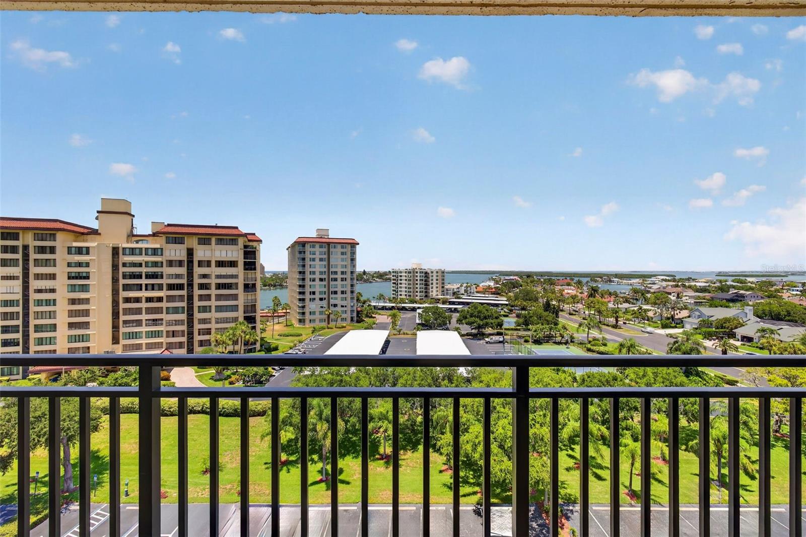 ISLAND WALK CONDO - Residential