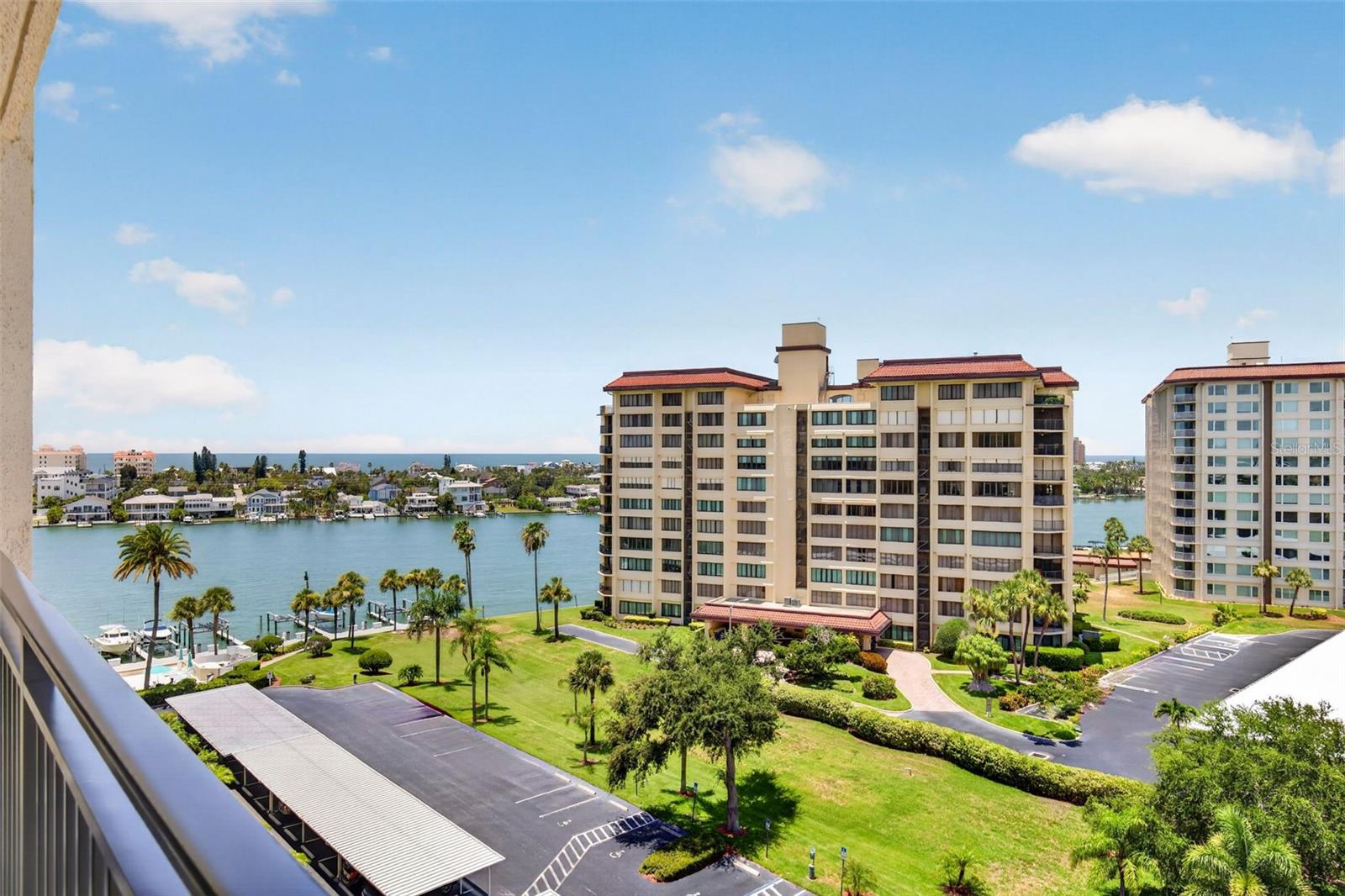 ISLAND WALK CONDO - Residential