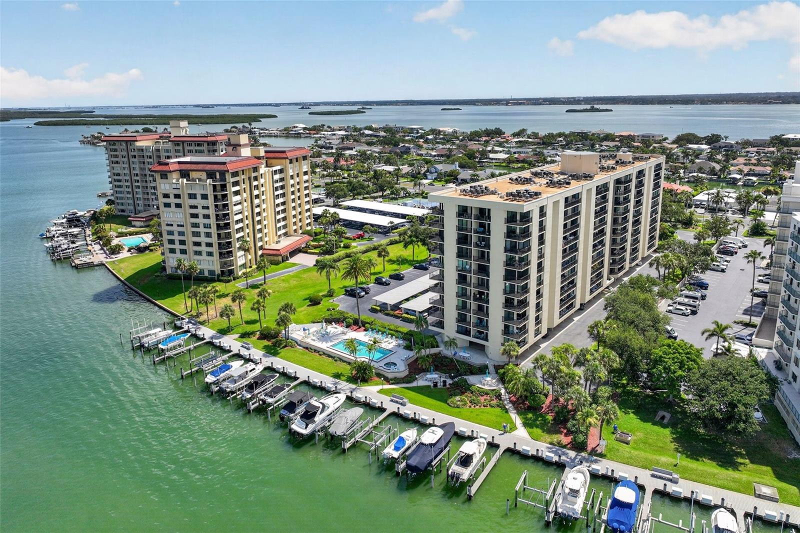 ISLAND WALK CONDO - Residential
