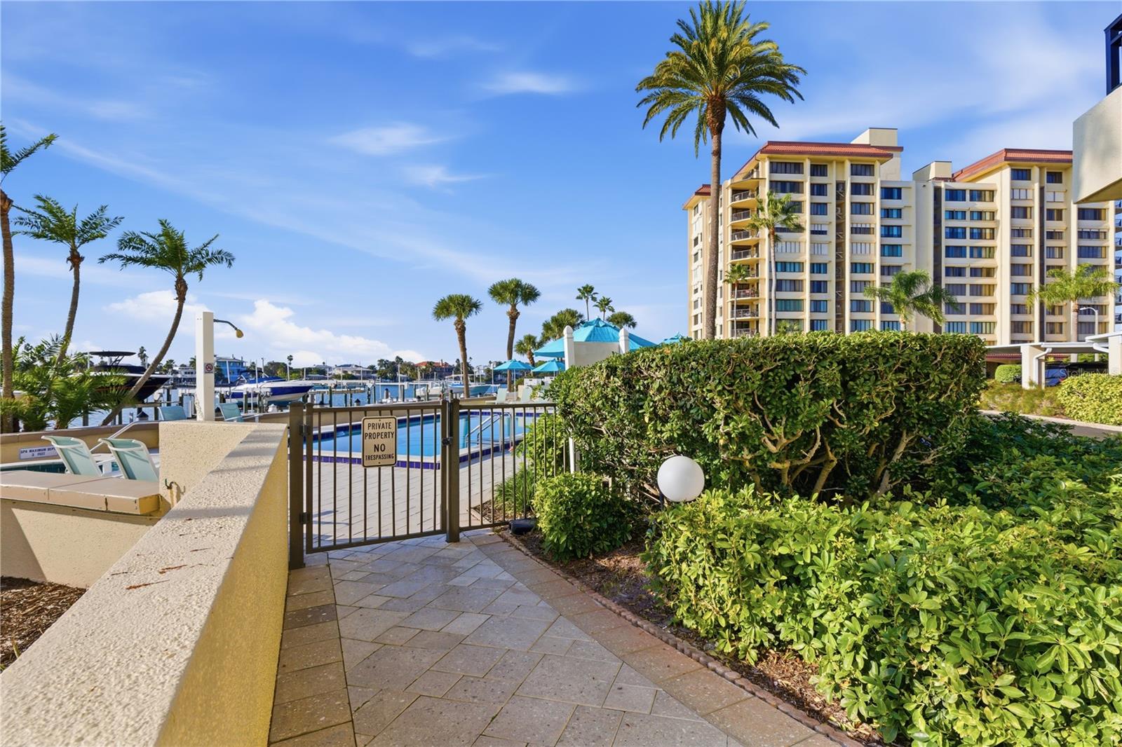 ISLAND WALK CONDO - Residential