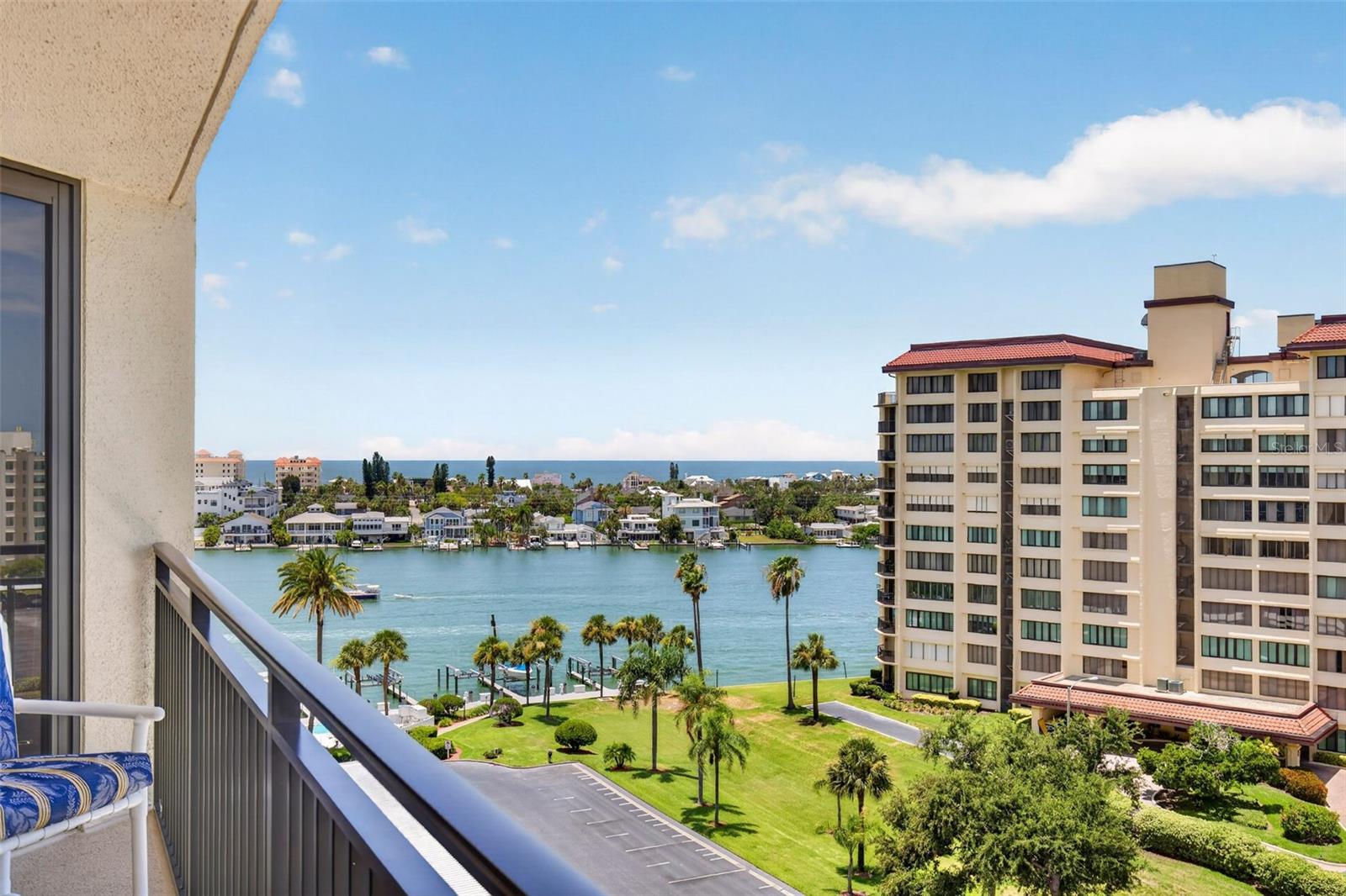 ISLAND WALK CONDO - Residential