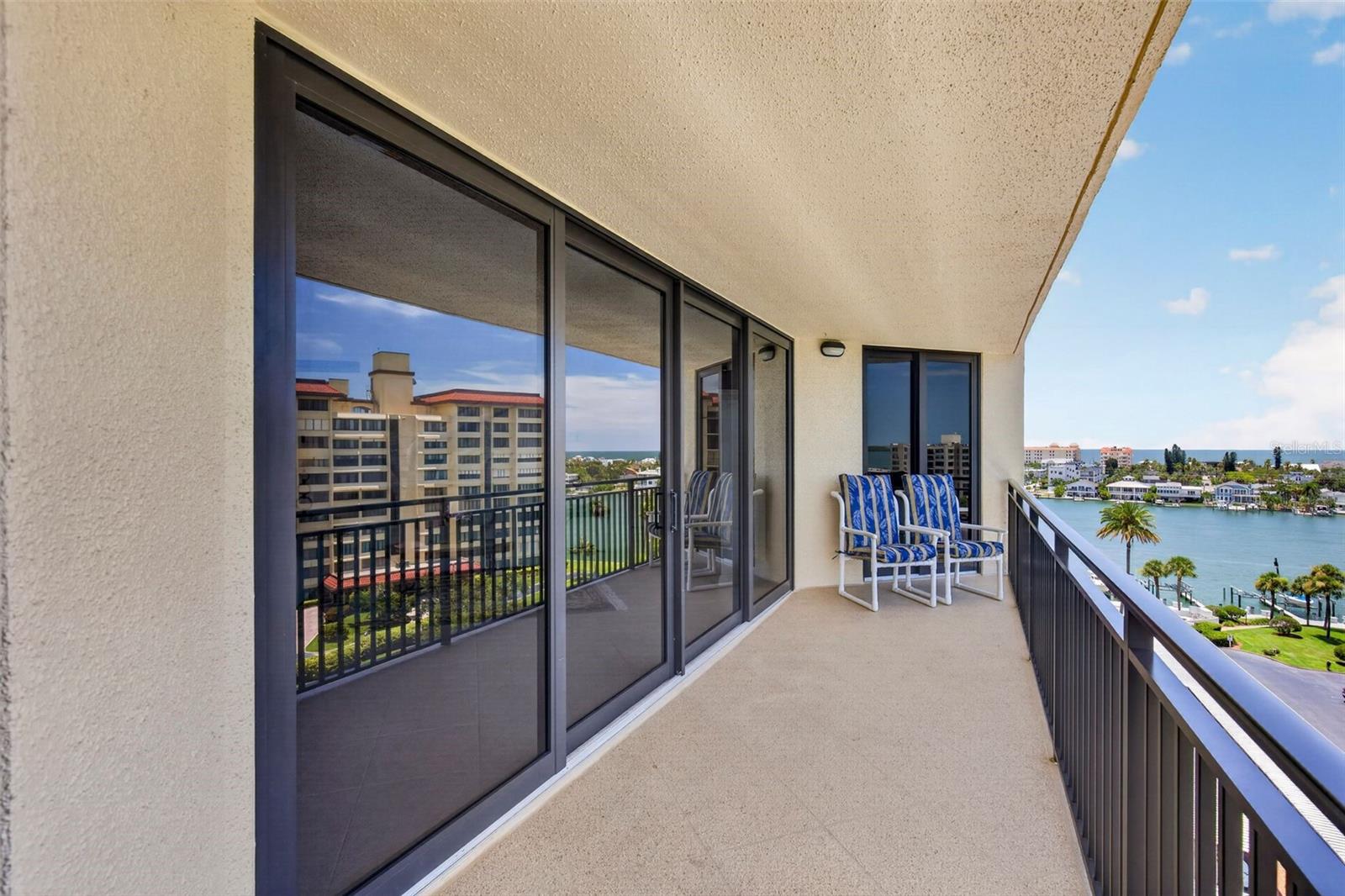 ISLAND WALK CONDO - Residential
