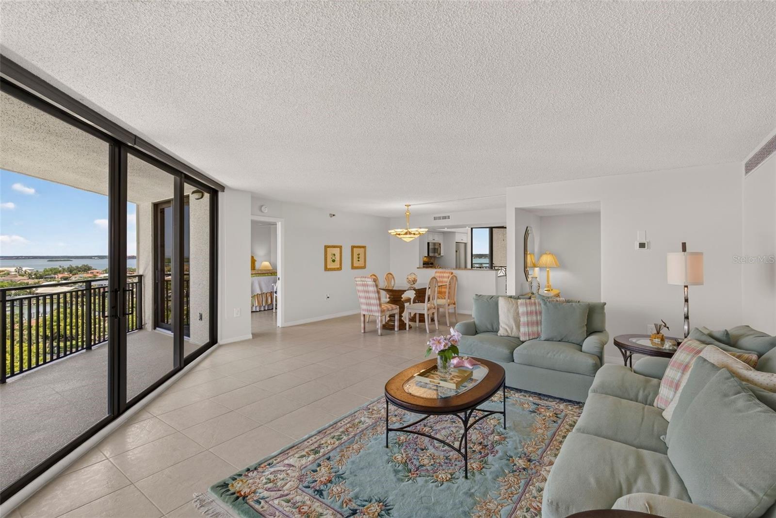 ISLAND WALK CONDO - Residential
