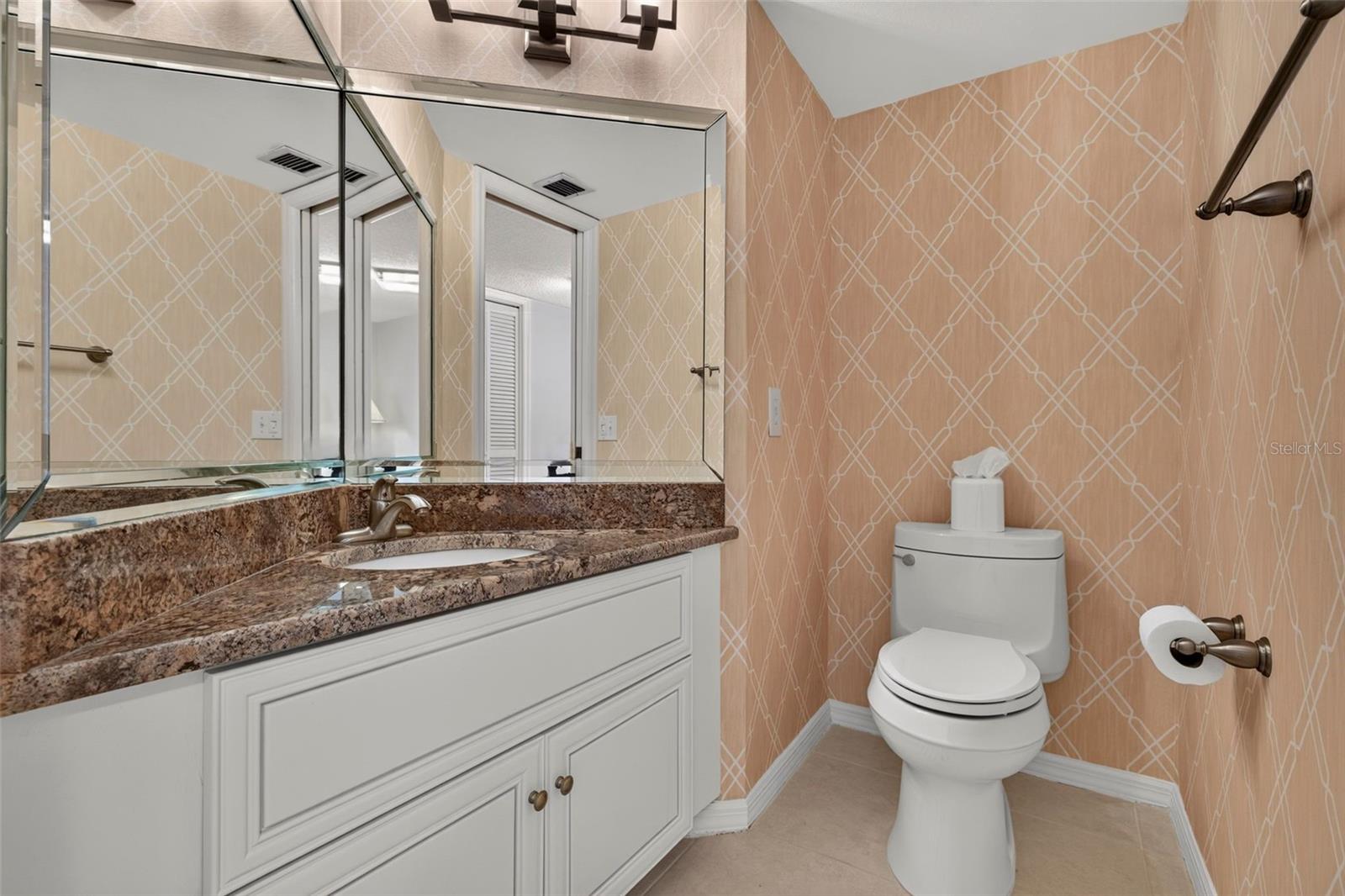 ISLAND WALK CONDO - Residential