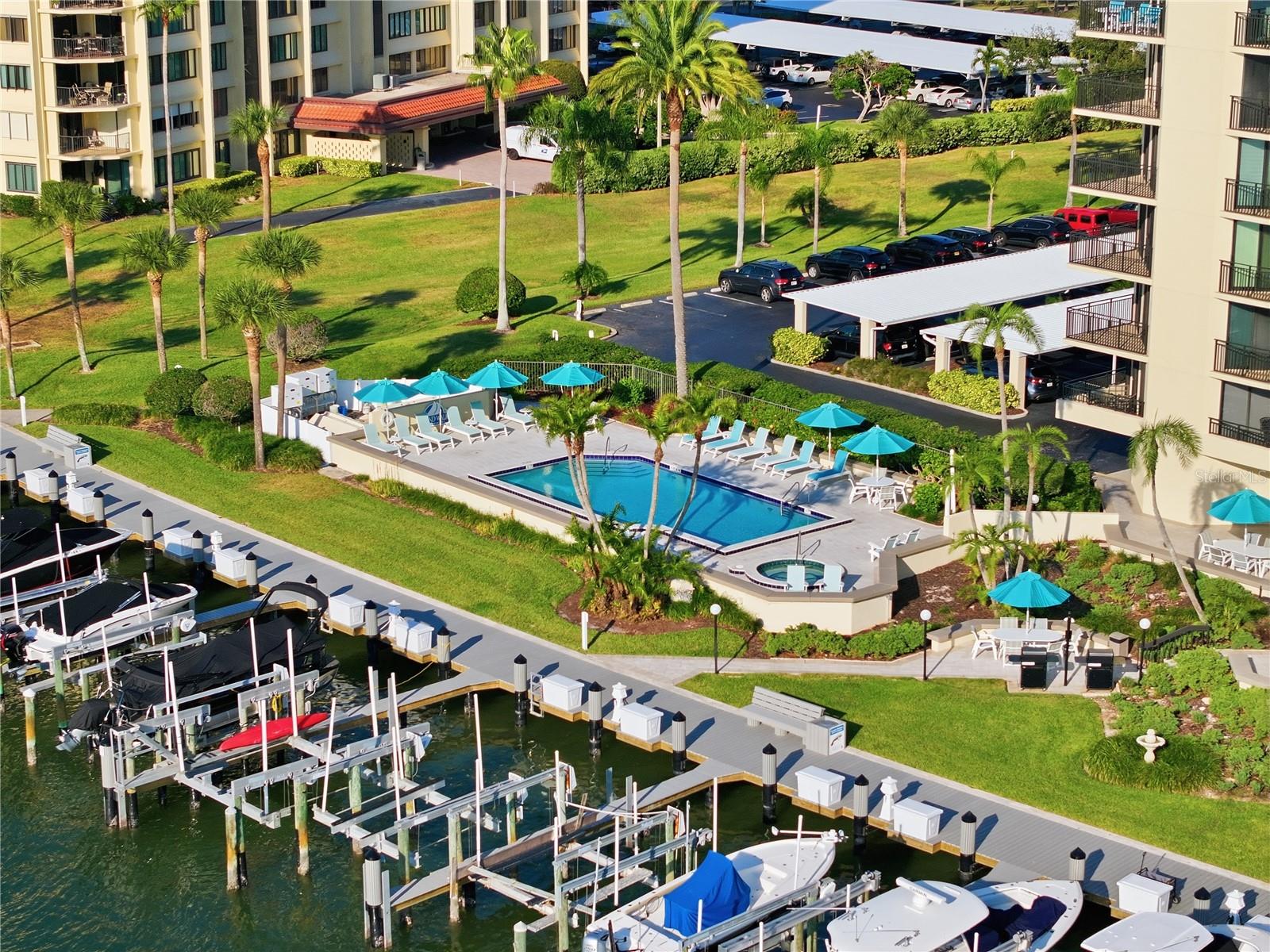 ISLAND WALK CONDO - Residential