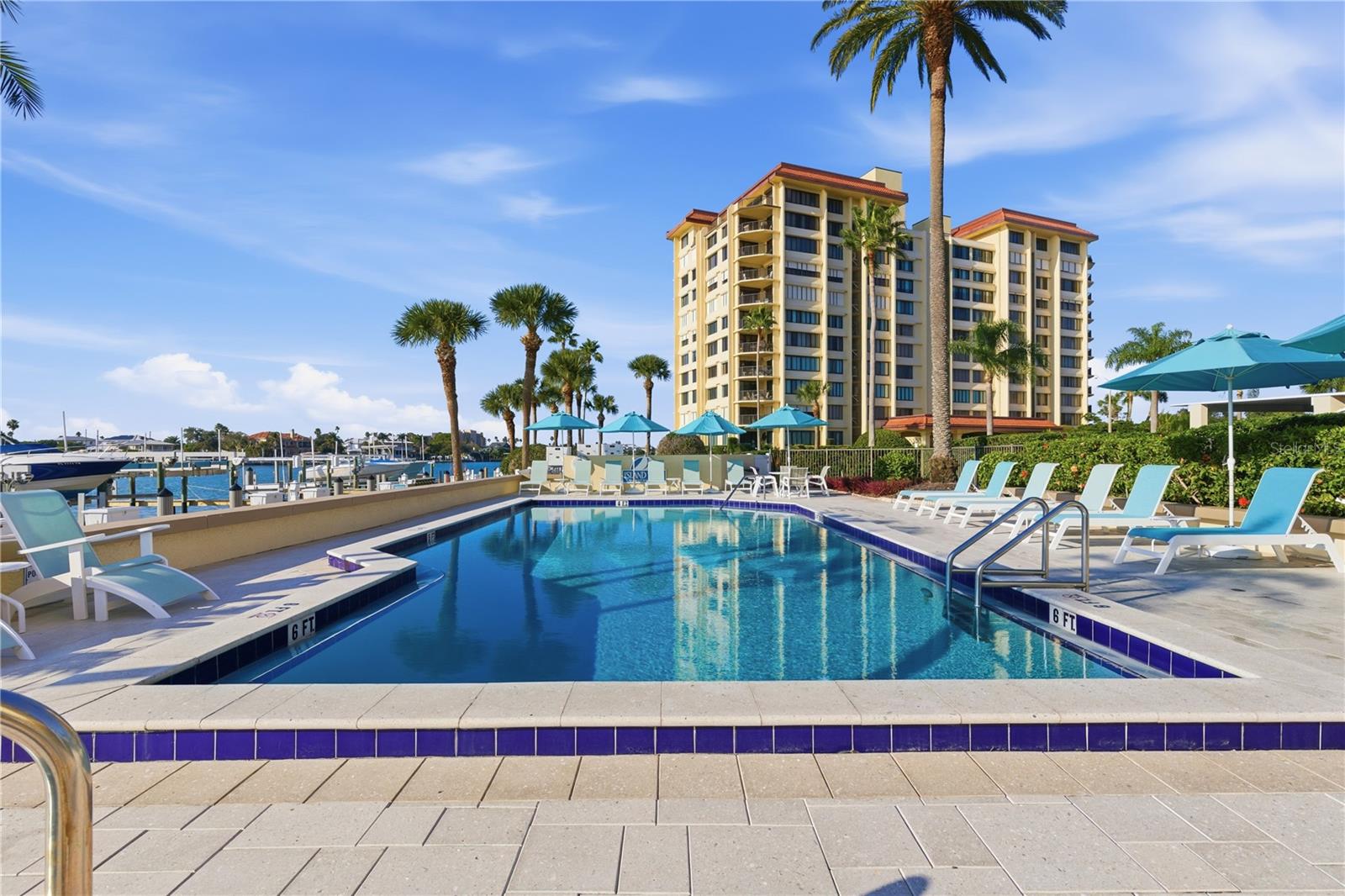 ISLAND WALK CONDO - Residential
