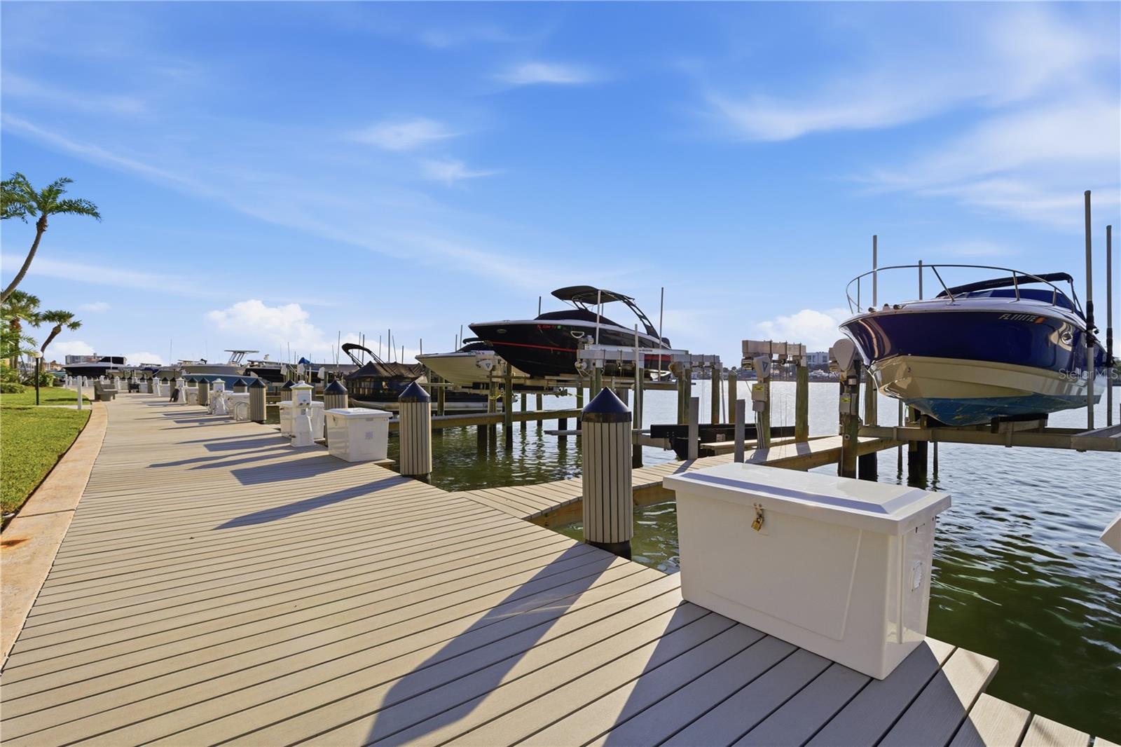 ISLAND WALK CONDO - Residential