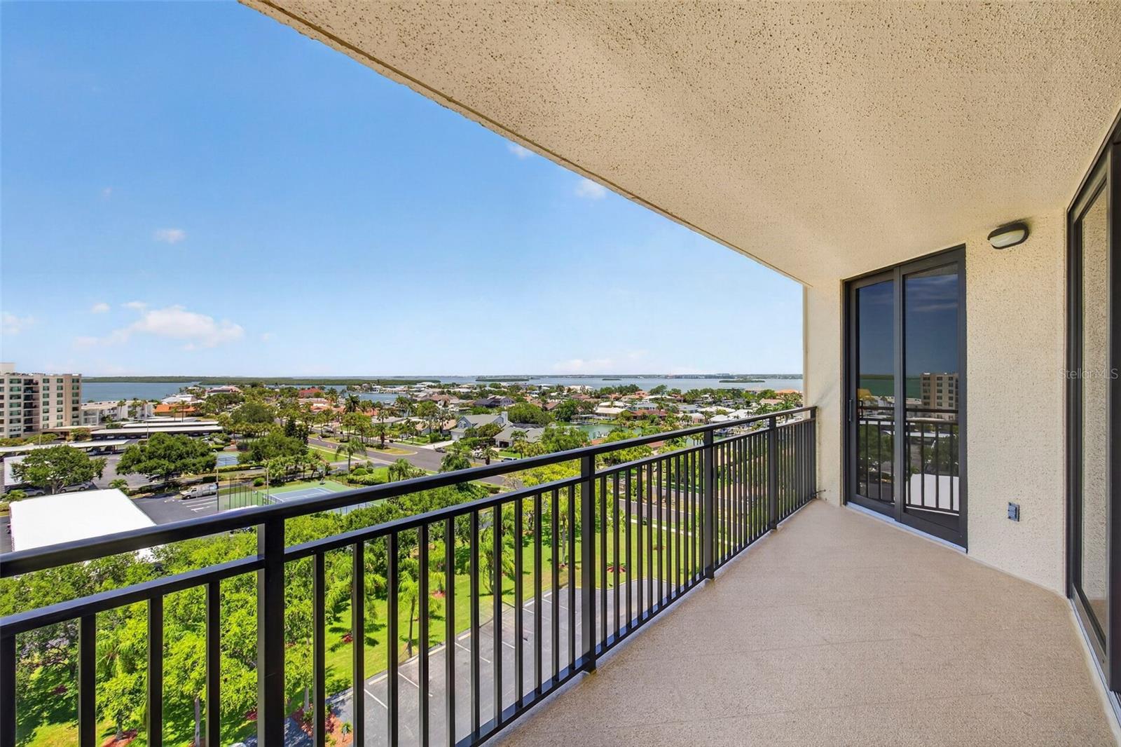 ISLAND WALK CONDO - Residential