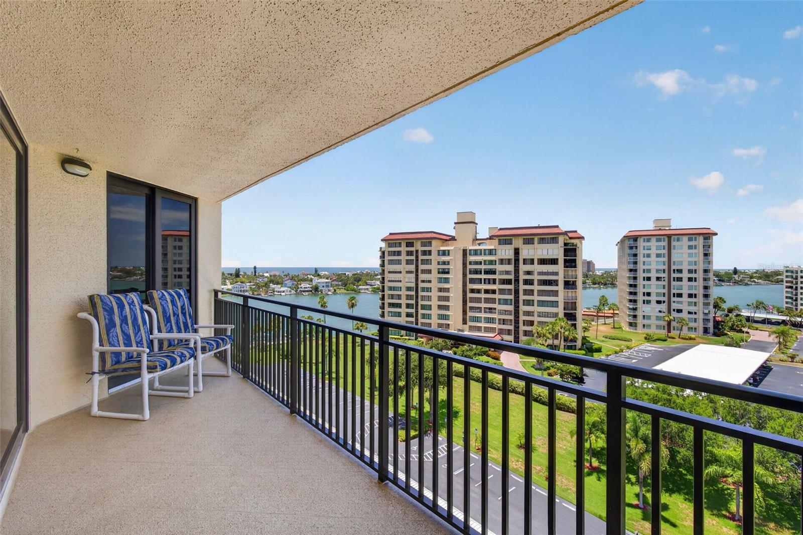ISLAND WALK CONDO - Residential