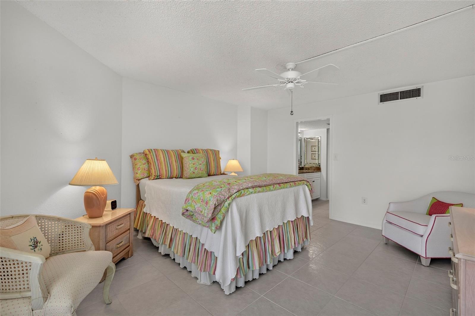 ISLAND WALK CONDO - Residential