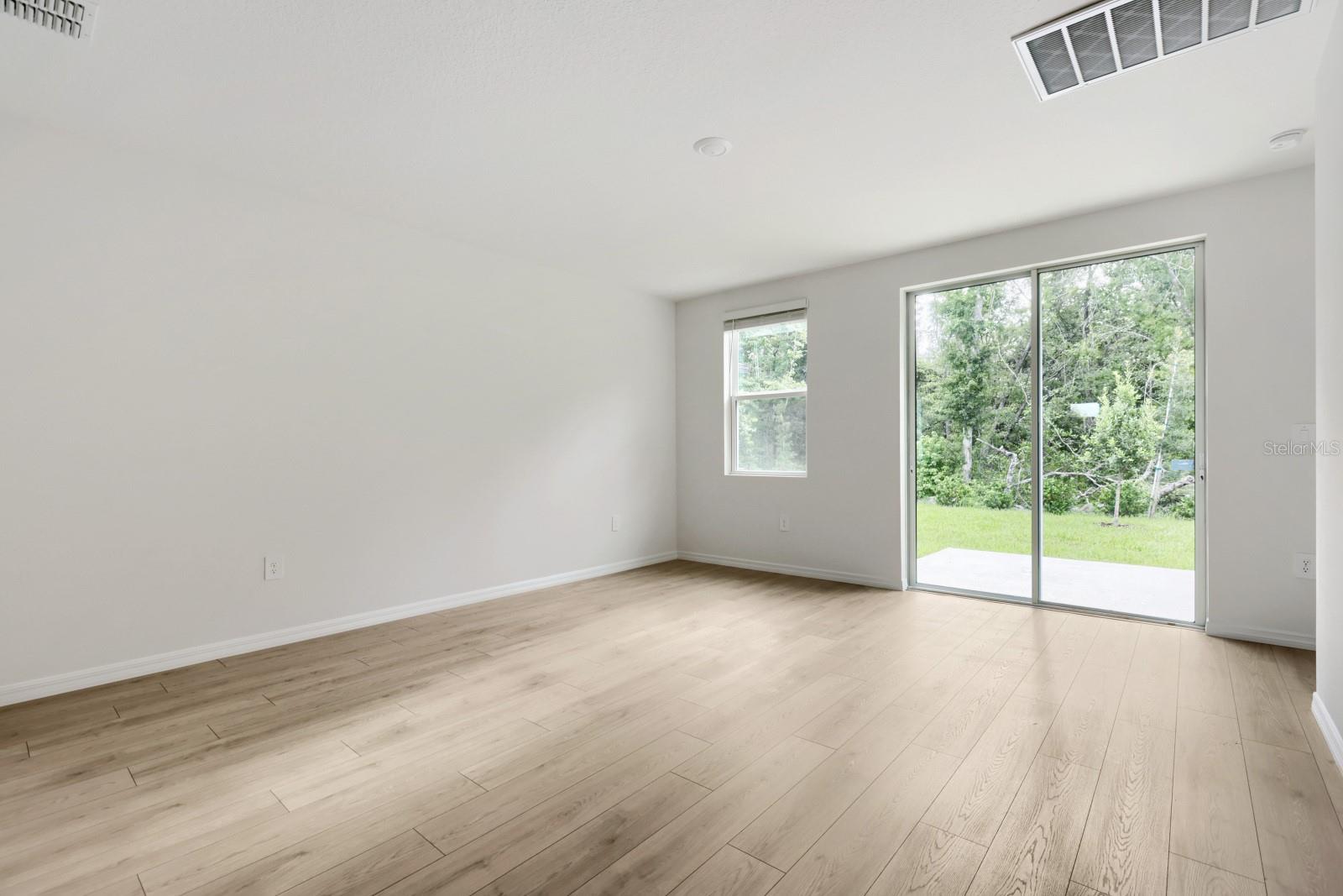 LEYLAND PRESERVE LOT 30 EASE DES IN ORB 4512 PG 79 - Residential