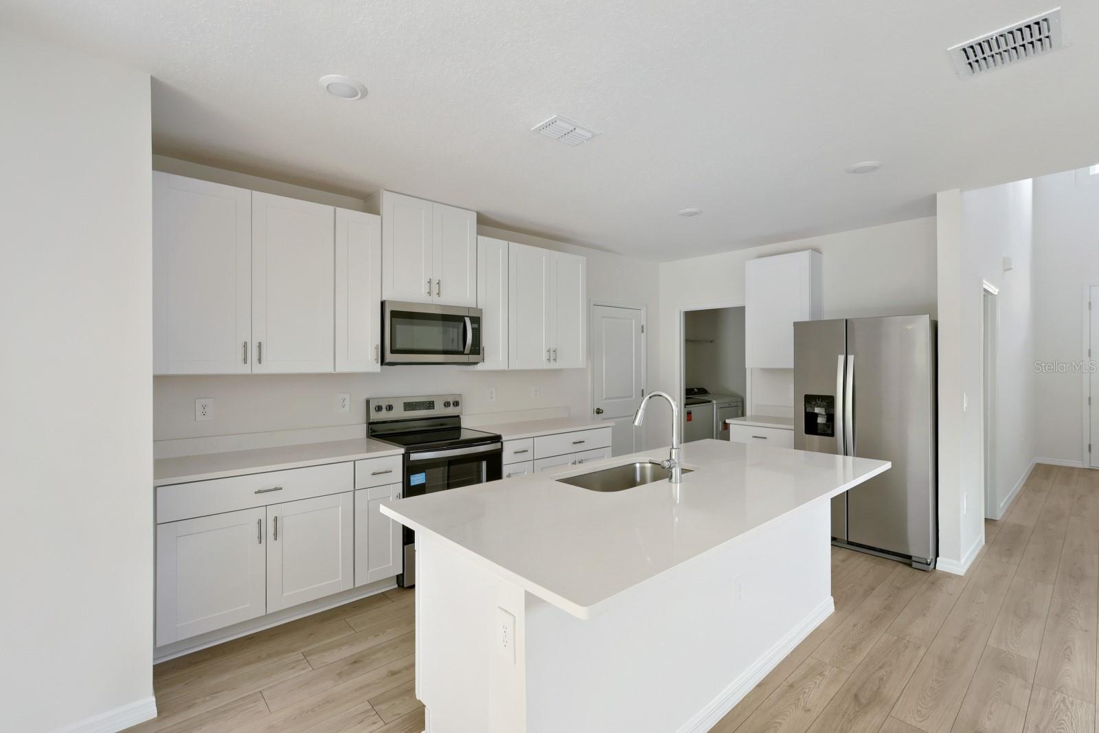 LEYLAND PRESERVE LOT 30 EASE DES IN ORB 4512 PG 79 - Residential