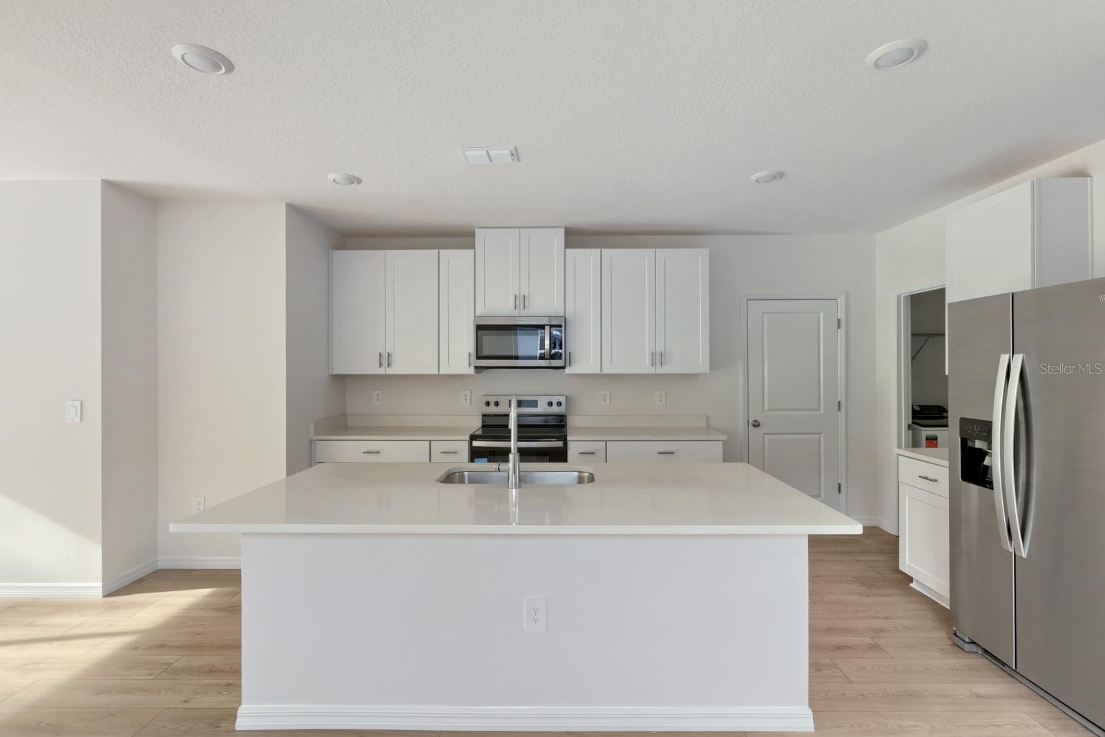 LEYLAND PRESERVE LOT 30 EASE DES IN ORB 4512 PG 79 - Residential