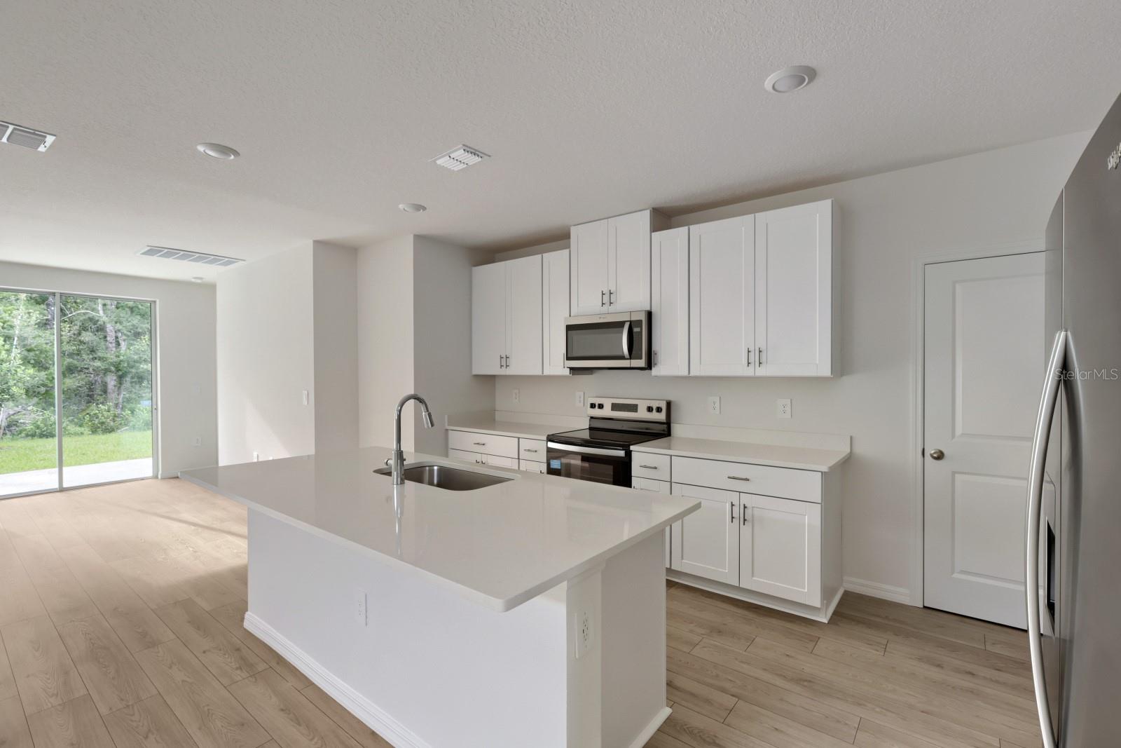 LEYLAND PRESERVE LOT 30 EASE DES IN ORB 4512 PG 79 - Residential