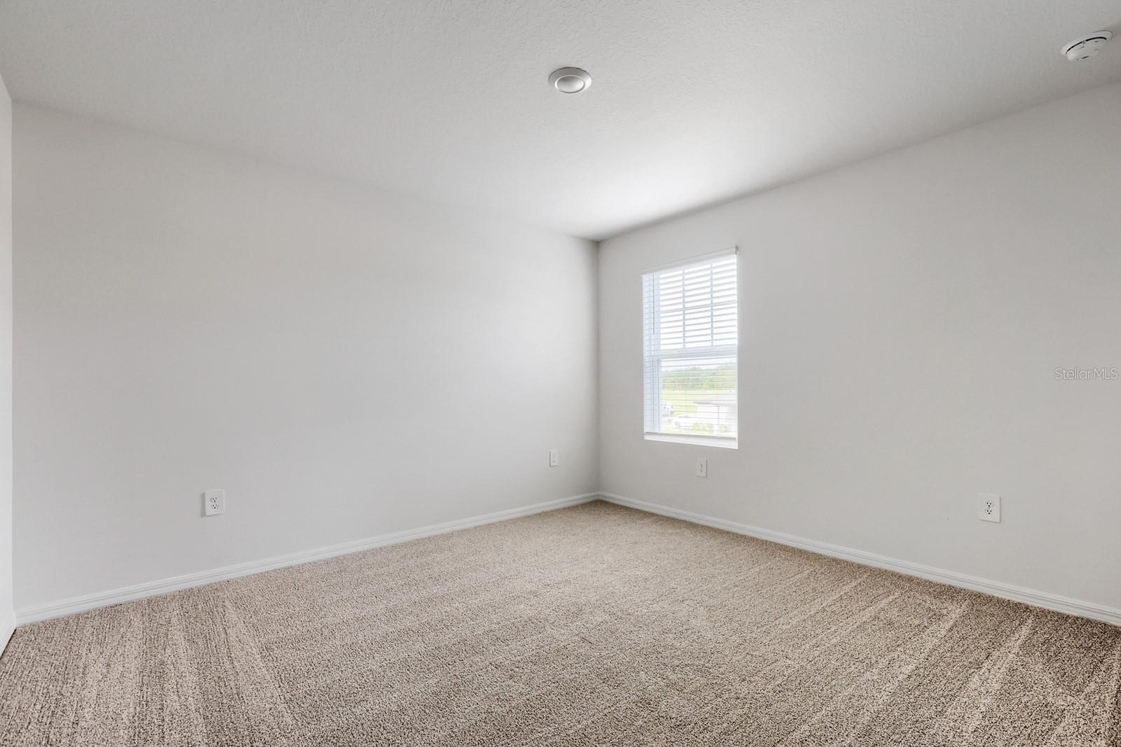 LEYLAND PRESERVE LOT 30 EASE DES IN ORB 4512 PG 79 - Residential