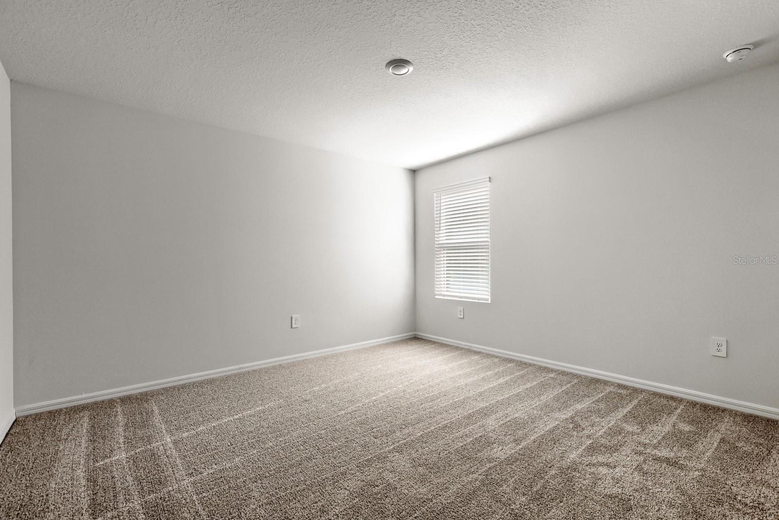 LEYLAND PRESERVE LOT 30 EASE DES IN ORB 4512 PG 79 - Residential