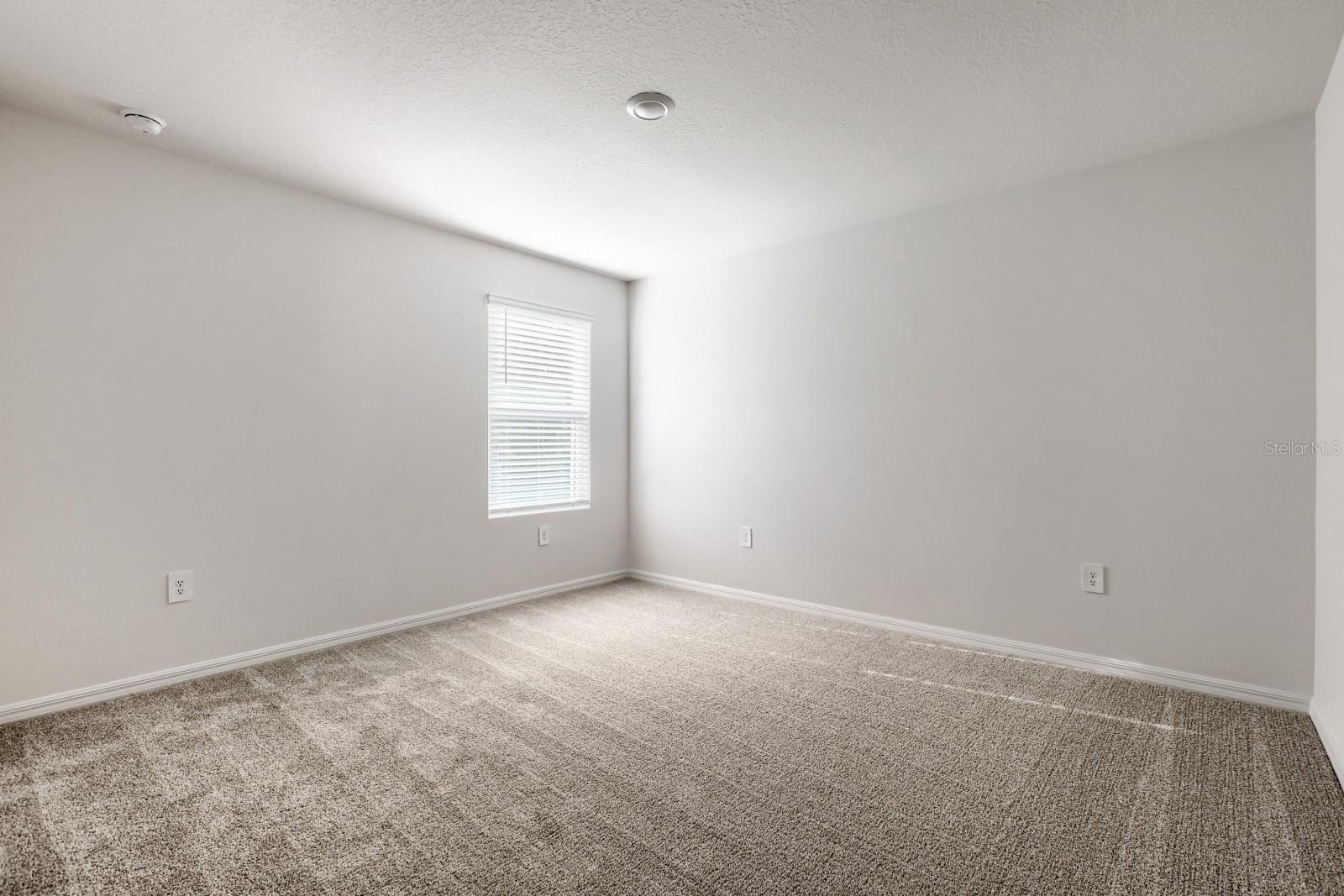 LEYLAND PRESERVE LOT 30 EASE DES IN ORB 4512 PG 79 - Residential
