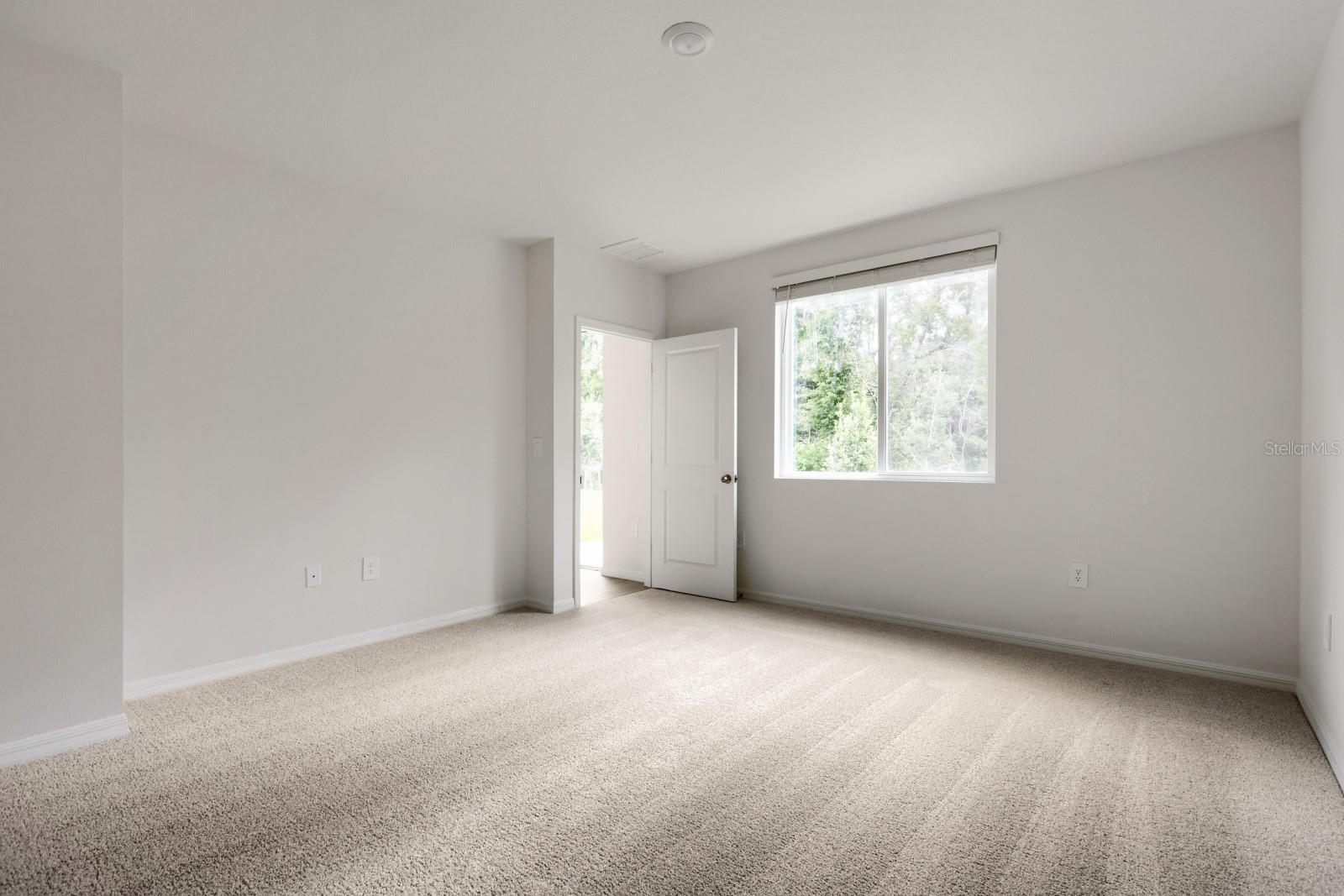 LEYLAND PRESERVE LOT 30 EASE DES IN ORB 4512 PG 79 - Residential