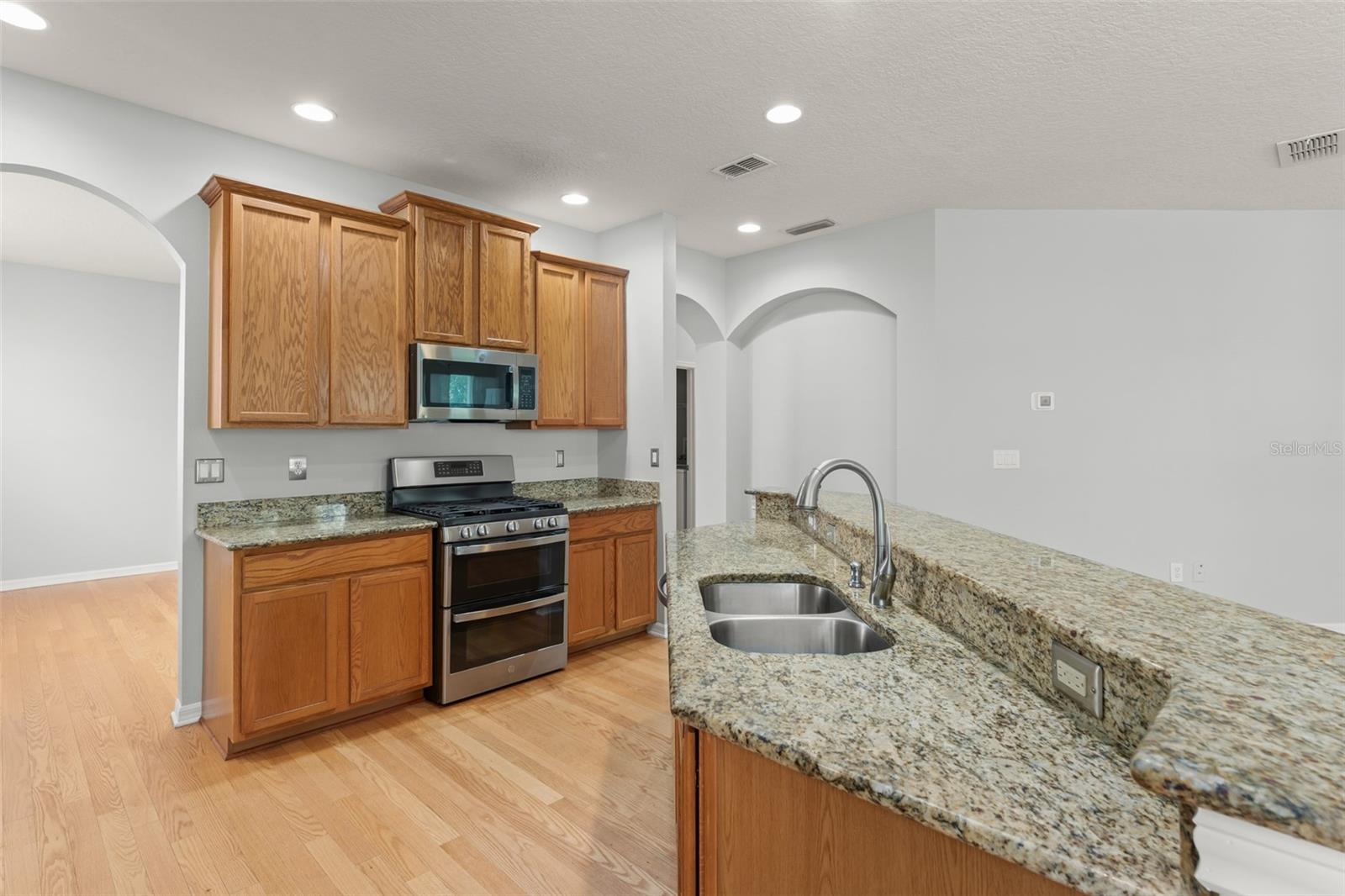 SUMMERPORT PH 05 - Residential Lease