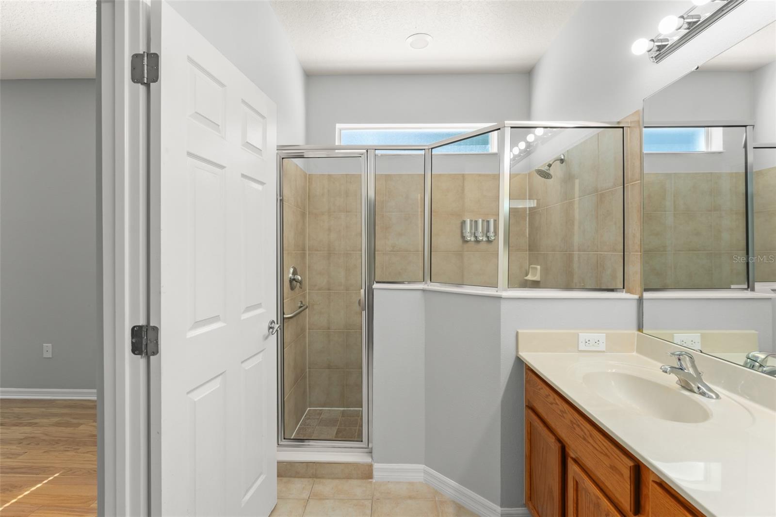 SUMMERPORT PH 05 - Residential Lease