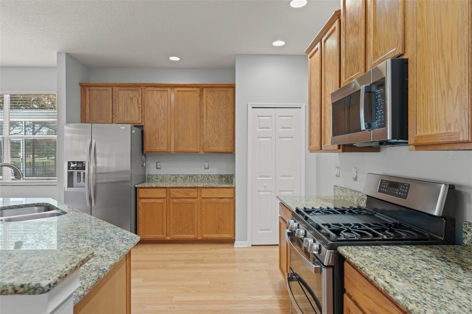 SUMMERPORT PH 05 - Residential Lease