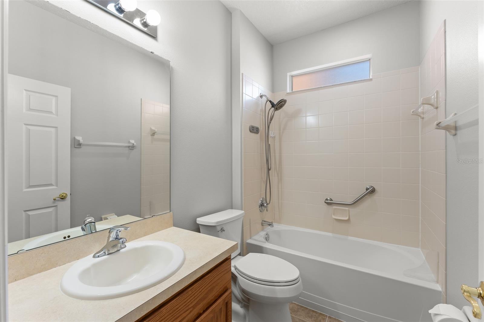 SUMMERPORT PH 05 - Residential Lease