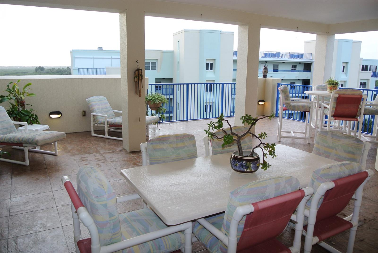 Beautiful Penthouse, END UNIT with lovely views of the Intracoastal waterway and a peek of the
beautiful Ocean view from 3 Bedrooms each with a dedicated bath. There is also a half-bath off the
living area. Boasting almost 2900 Sq Ft of living space that includes an upstairs loft which is Bonus Area
and can be used as another Bedroom, Game Room, Family Room or whatever you want it for. (Does
have large Closet). This condo actually has room to stretch out and enjoy the beach and the separation
of space normally not found in condo living. Spacious kitchen with granite counters, Bar-height Counter
Seating as well as loads of under counter storage and abundant accent lighting overlooking the open
living and dining area. Unit has Alarm system. Two of the three A/C Systems have been replaced, one in
2018 and one in 2019. Outdoor living space on both the East &amp; West sides of the unit includes a huge
Tiled lanai &amp; Tiled patio area. Spacious balconies with views of the estuary so that you can enjoy
watching the wildlife and sunsets with peace and serenity or sit resting while listening to Pond Fountain.
Gated community with secured garage-covered parking. Underground parking and outside guest
parking. Ocean Walk has 2 pools, 2 clubhouse areas, Tennis and deeded access to the beach just off the
East Patio. Close to Beach access and Clubhouse 2. ;Water: City