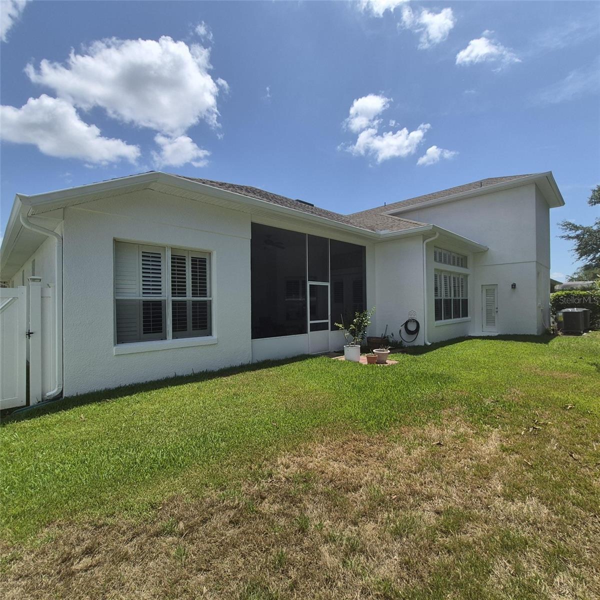 VISTA LAKES VILLAGE N-15 CARLISLE - Residential