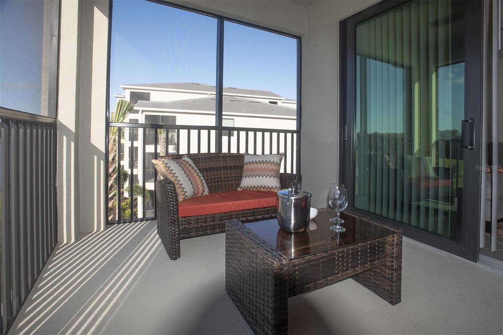 TERRACE VI AT LAKEWOOD NATIONAL PH I - Residential