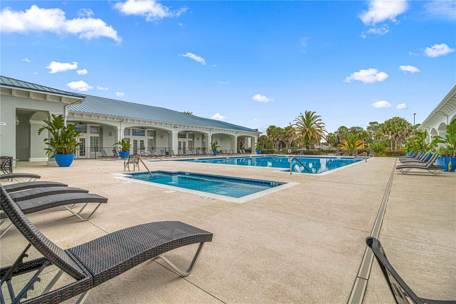 OAK RUN CRESCENT OAKS - Residential Lease
