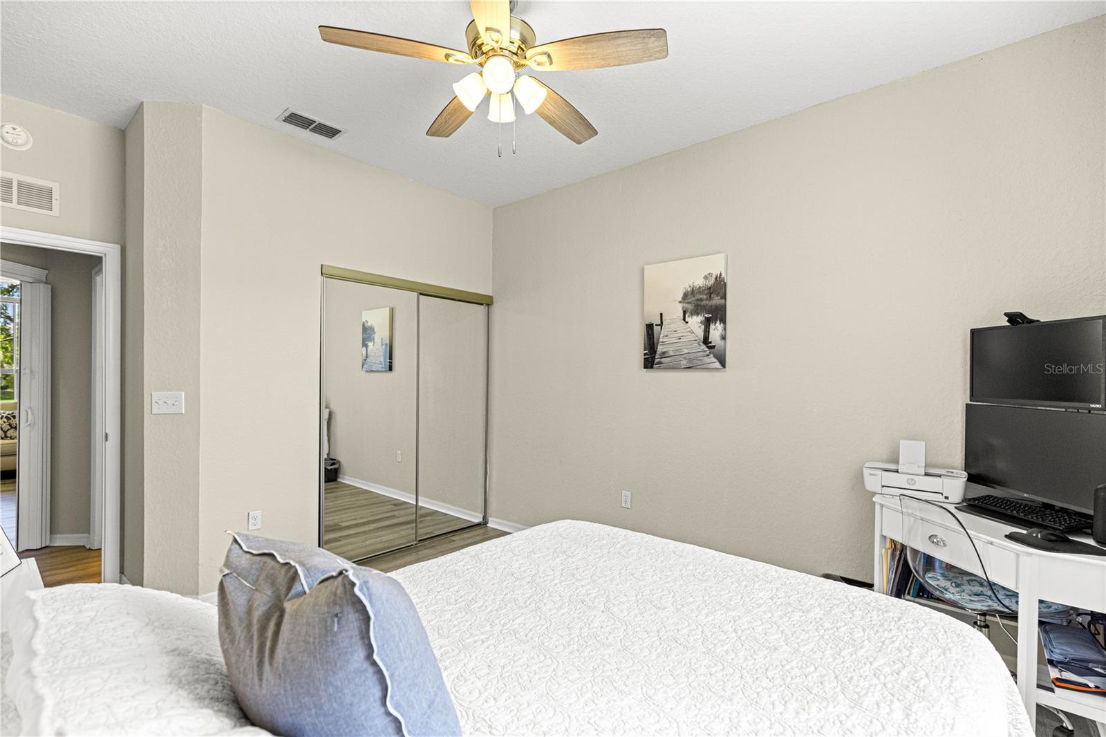 OAK RUN CRESCENT OAKS - Residential Lease