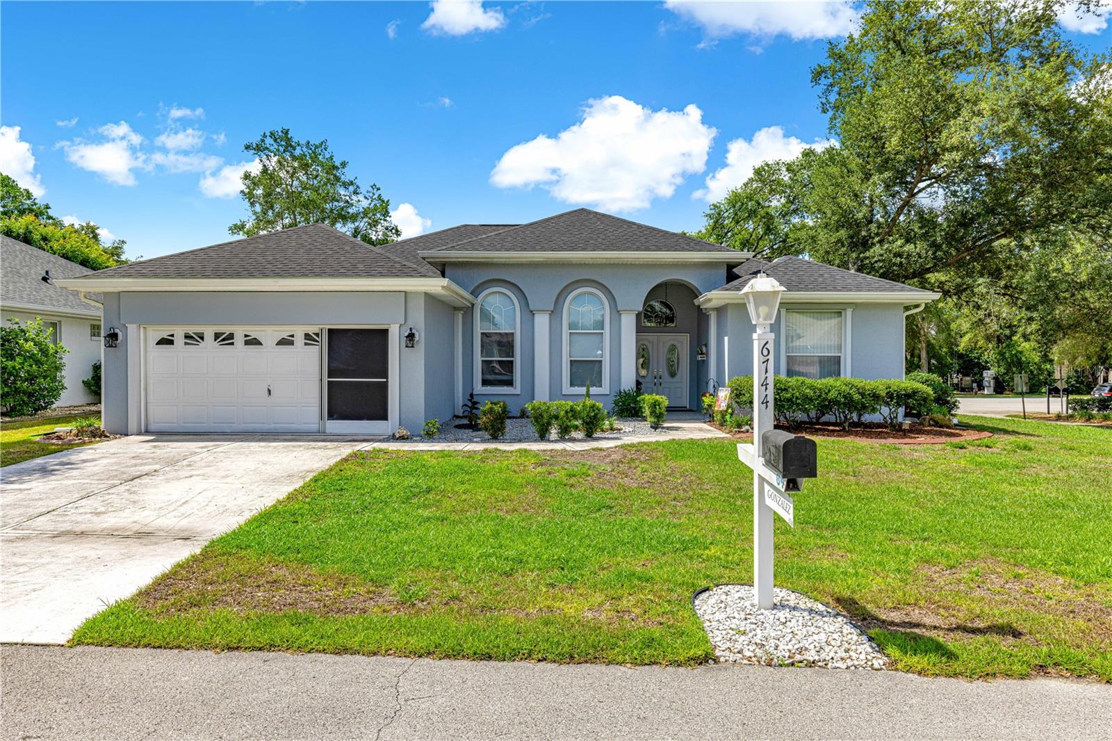 OAK RUN CRESCENT OAKS - Residential Lease