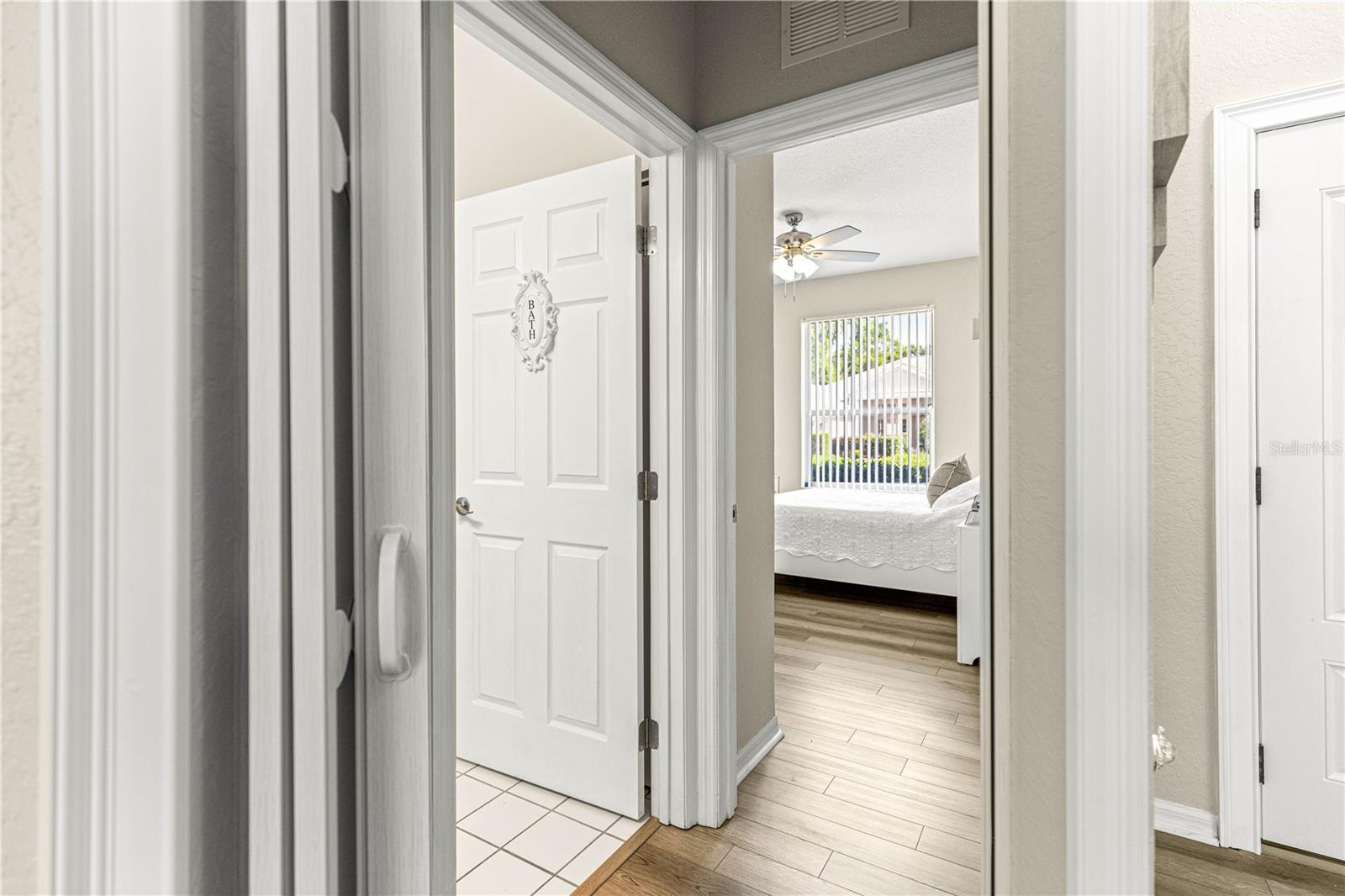OAK RUN CRESCENT OAKS - Residential Lease
