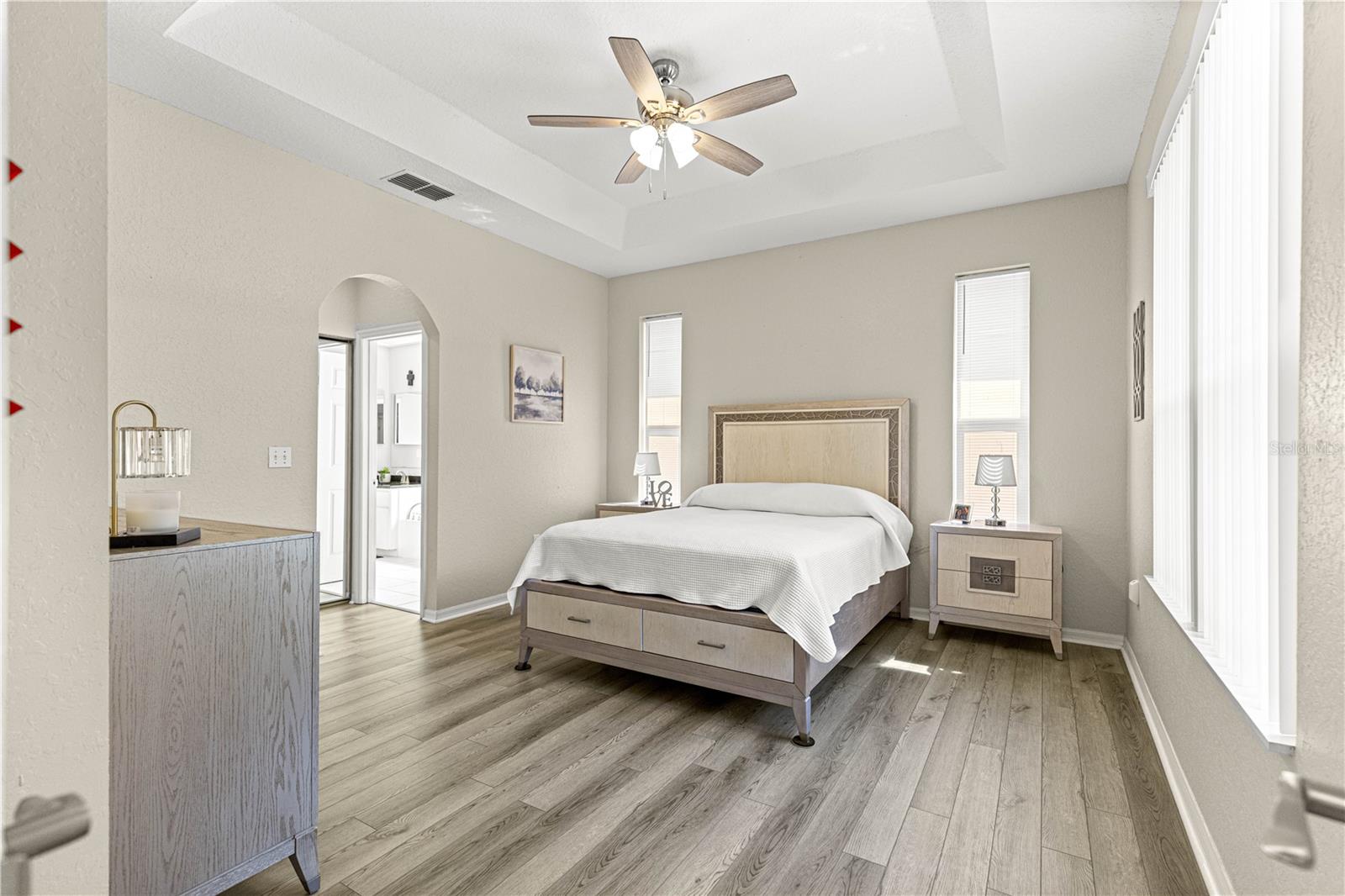 OAK RUN CRESCENT OAKS - Residential Lease