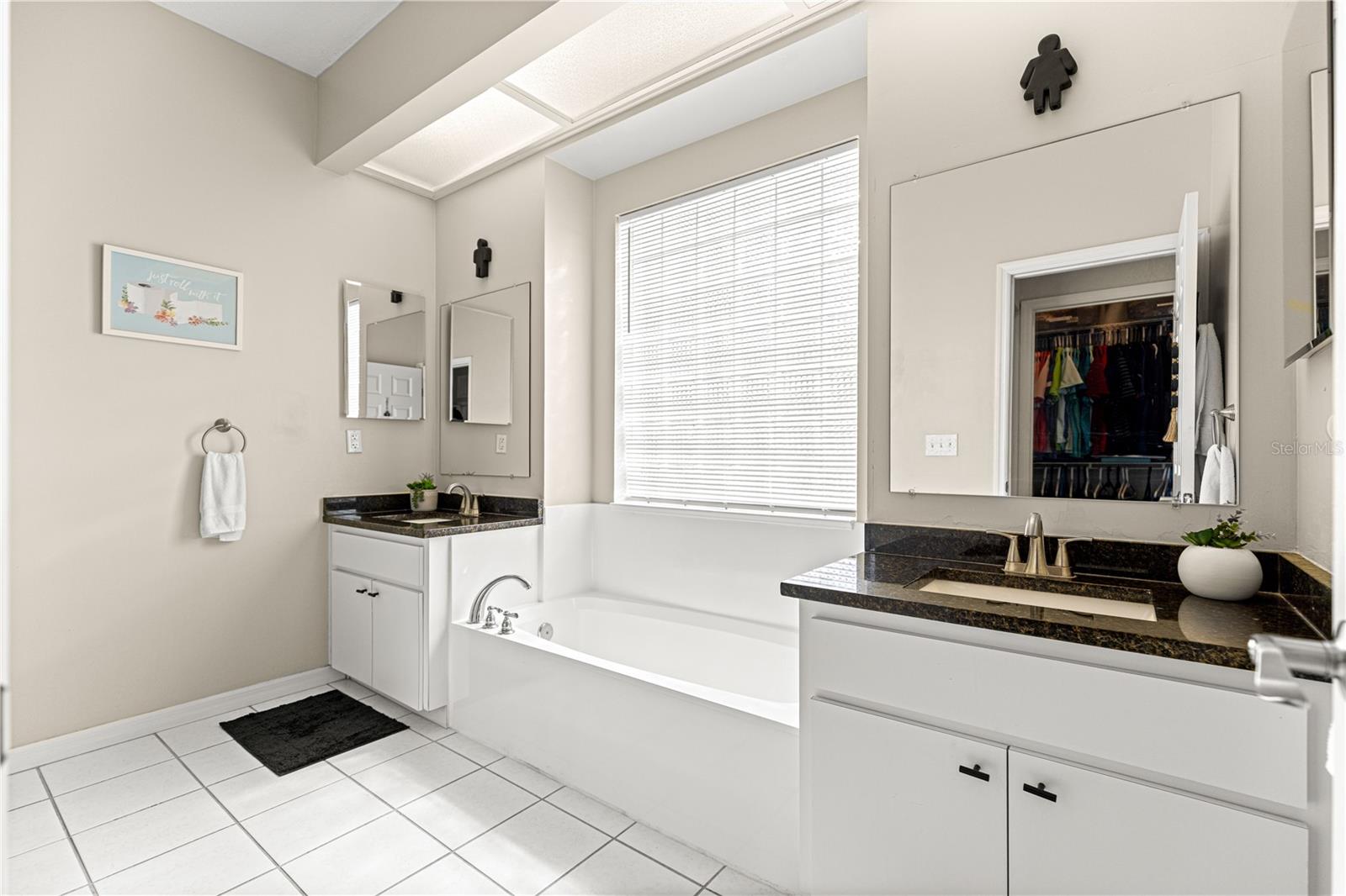 OAK RUN CRESCENT OAKS - Residential Lease