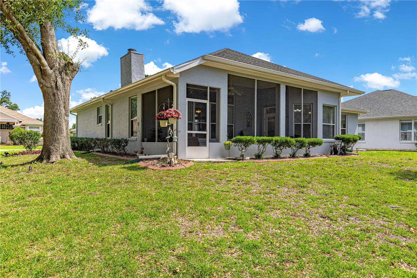 OAK RUN CRESCENT OAKS - Residential Lease