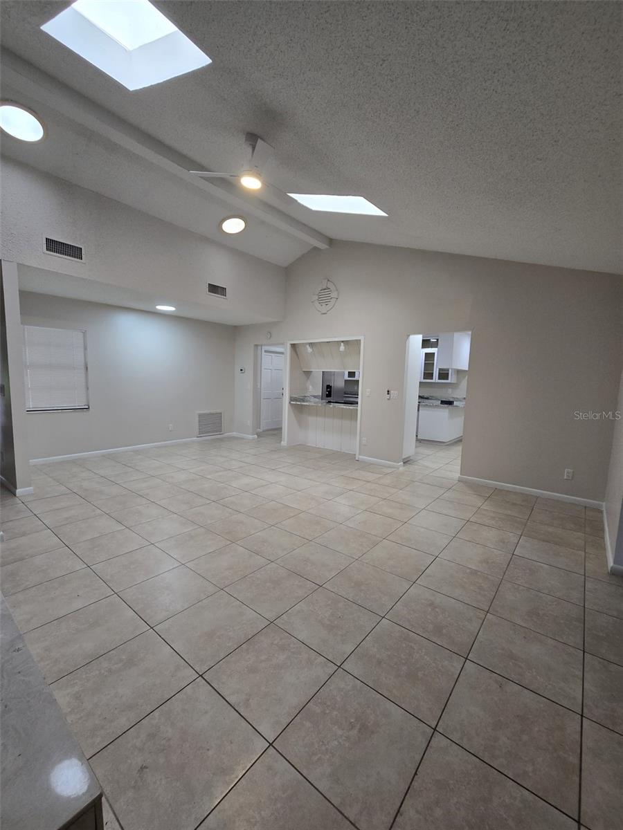 NORTHDALE SEC J - Residential Lease