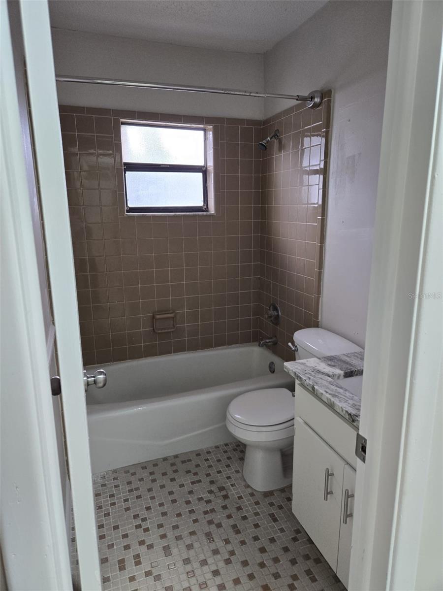NORTHDALE SEC J - Residential Lease