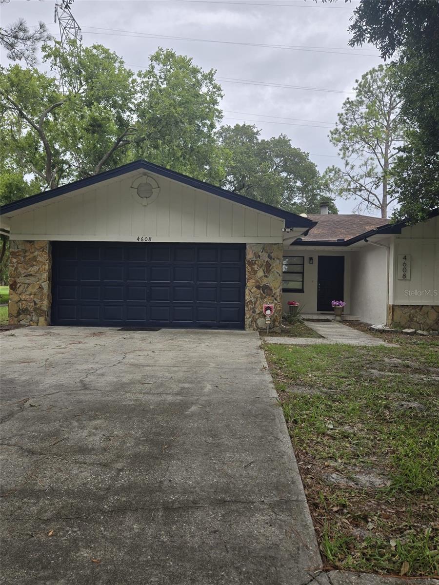 NORTHDALE SEC J - Residential Lease