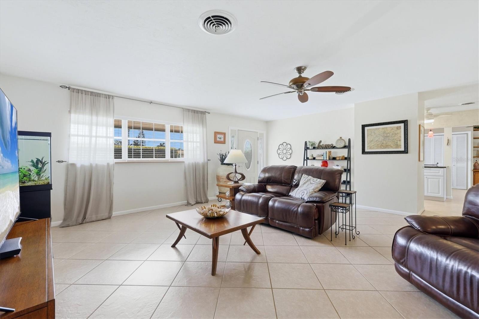 SOUTH GATE - Residential