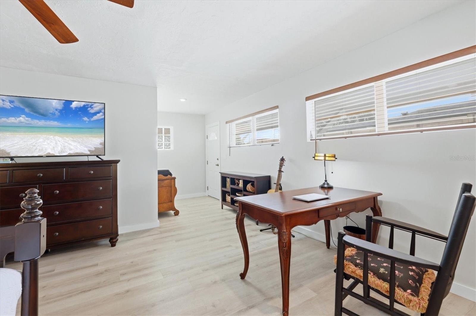 SOUTH GATE - Residential