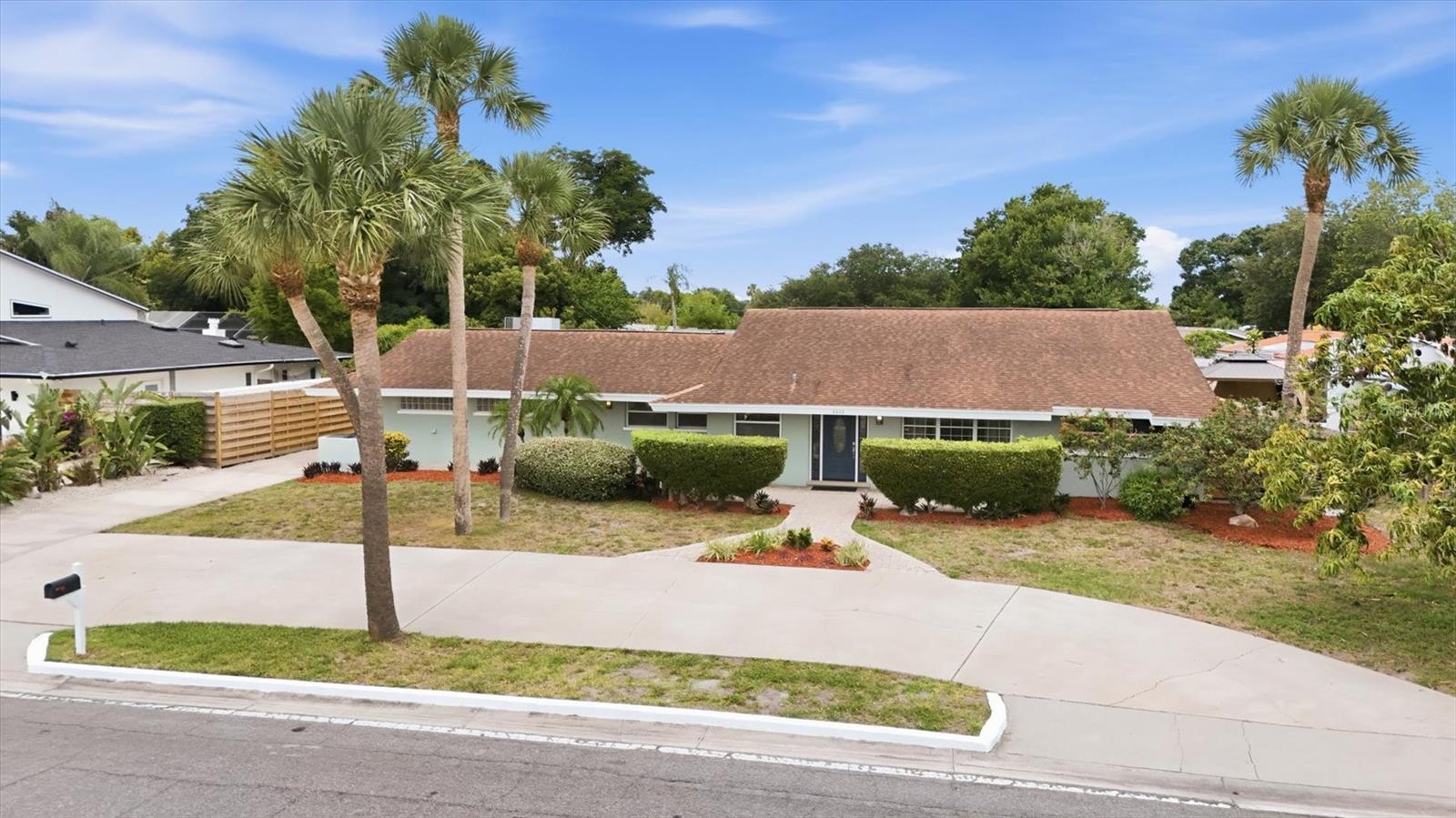 SOUTH GATE - Residential