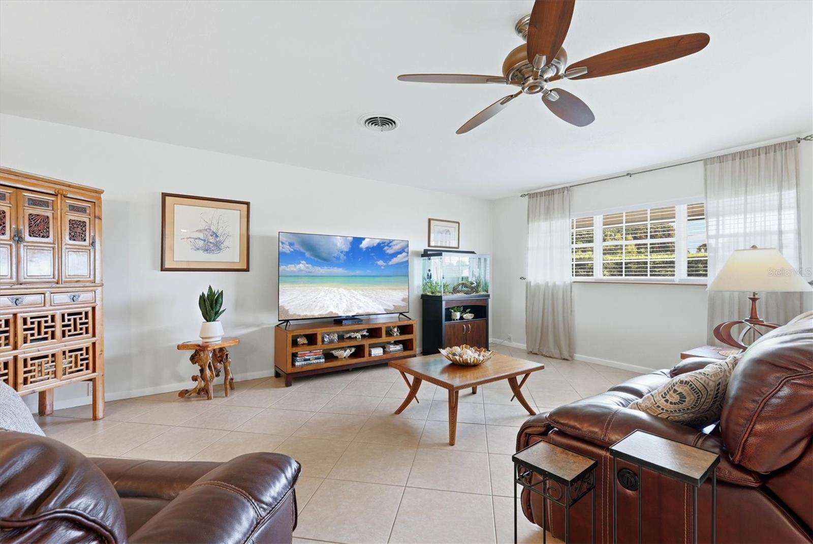 SOUTH GATE - Residential