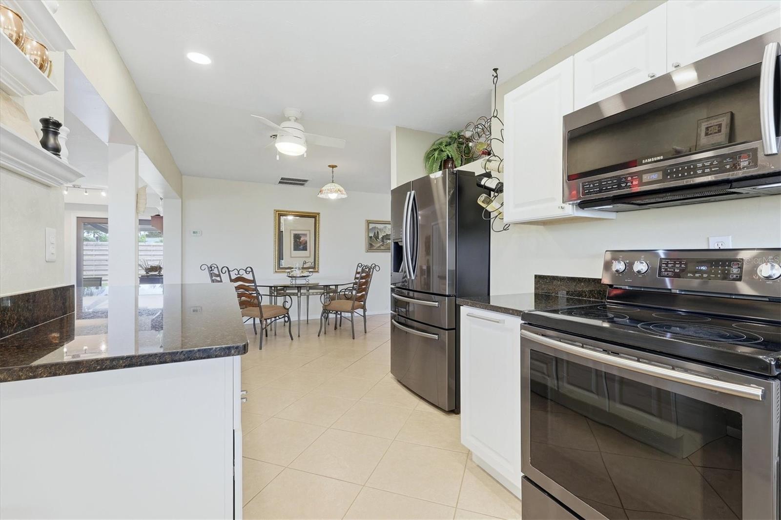 SOUTH GATE - Residential