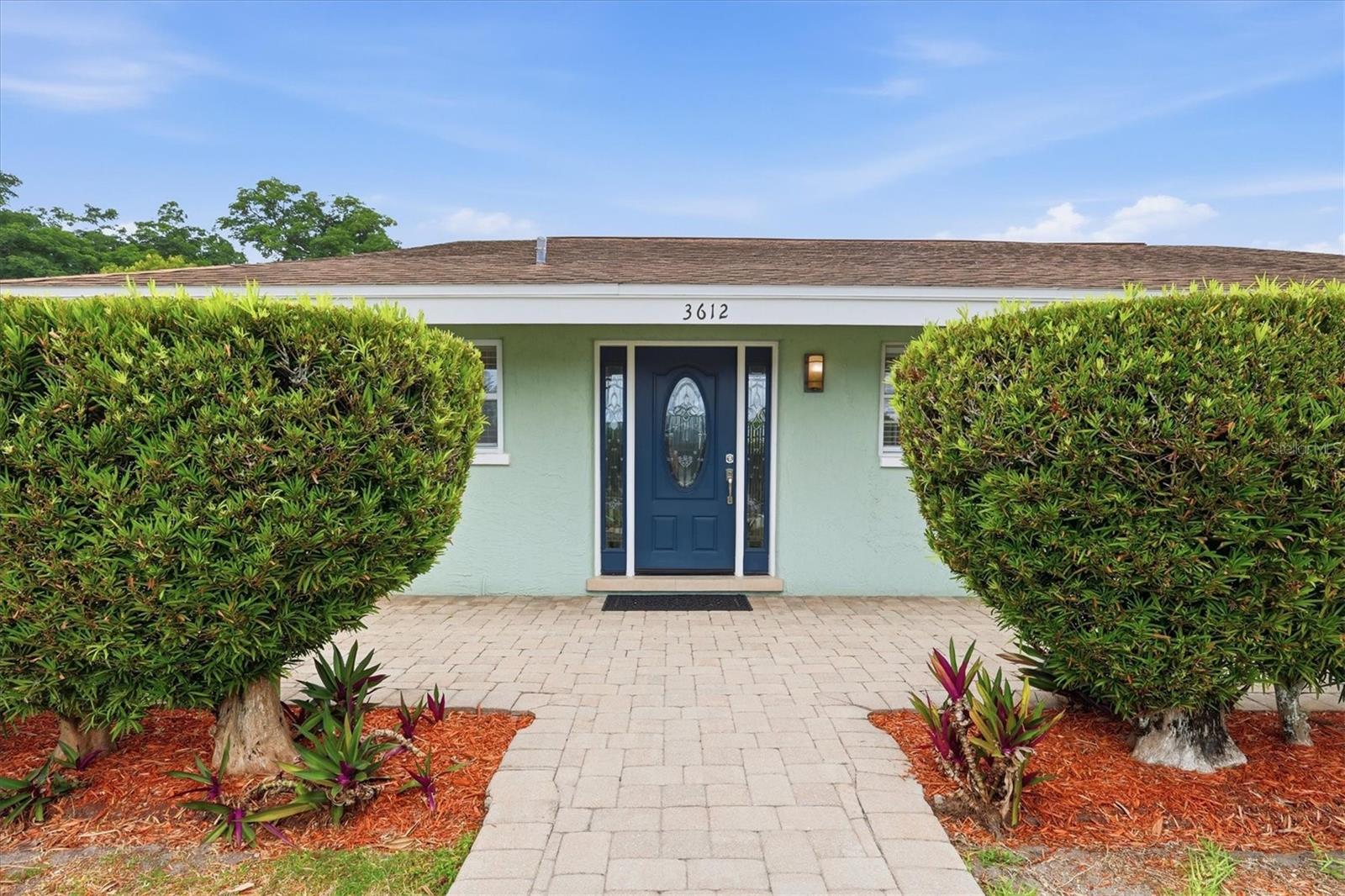 SOUTH GATE - Residential