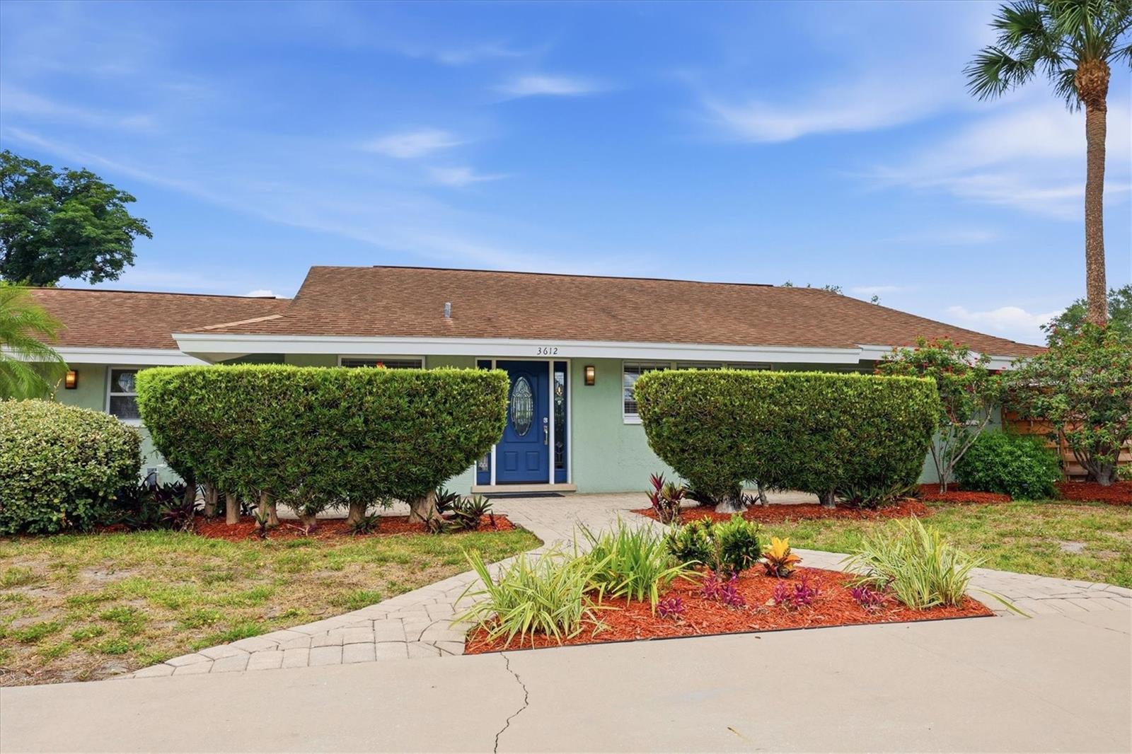 SOUTH GATE - Residential