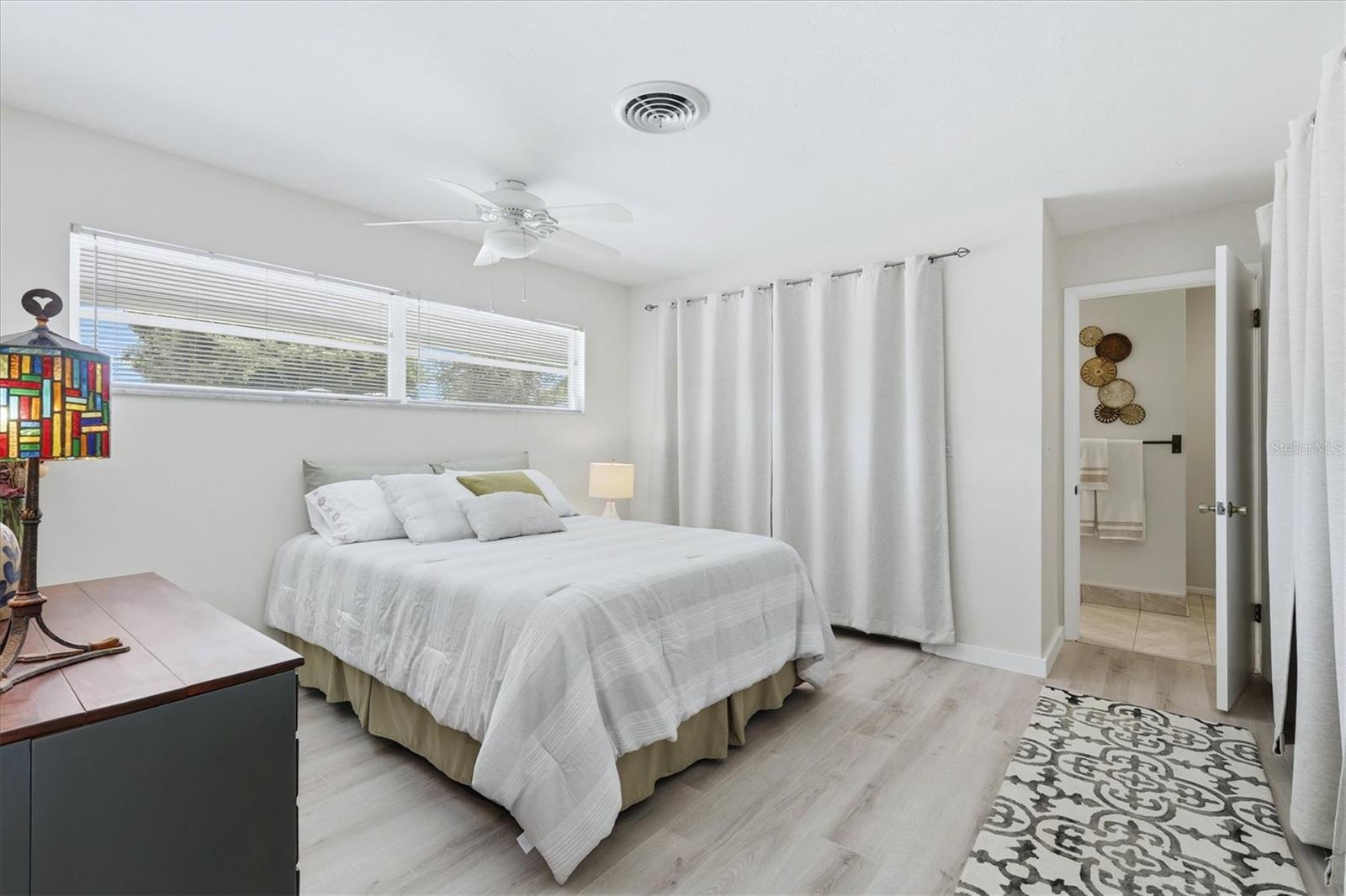 SOUTH GATE - Residential