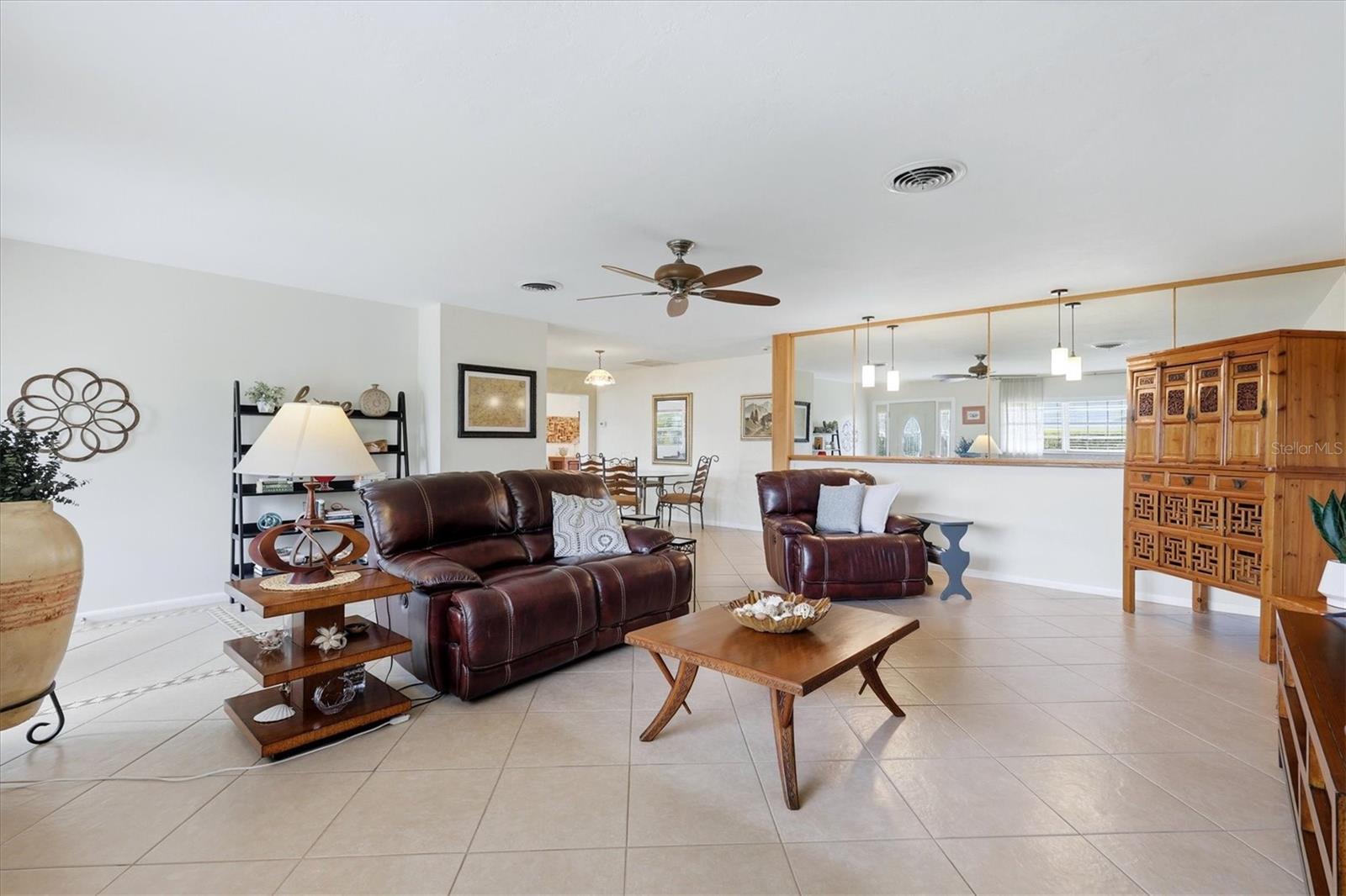 SOUTH GATE - Residential