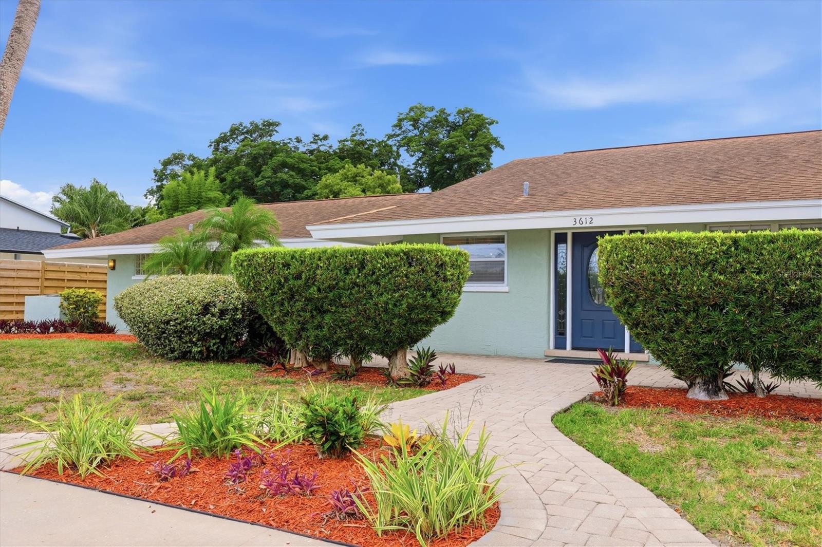 SOUTH GATE - Residential