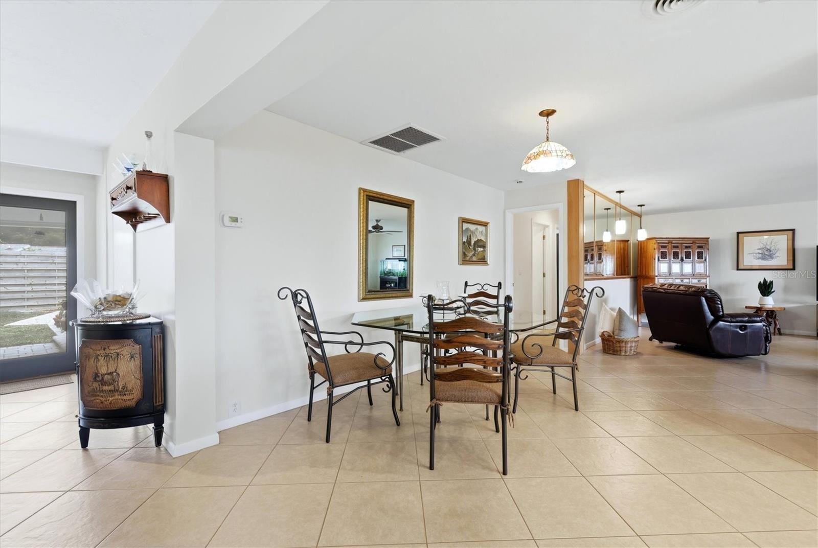 SOUTH GATE - Residential